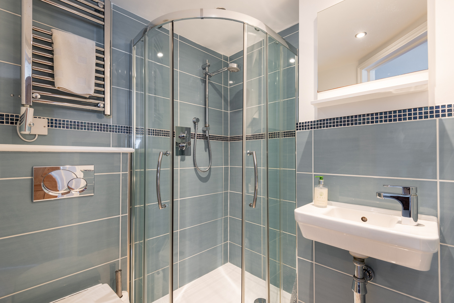 Bedroom 3 en suite shower room.