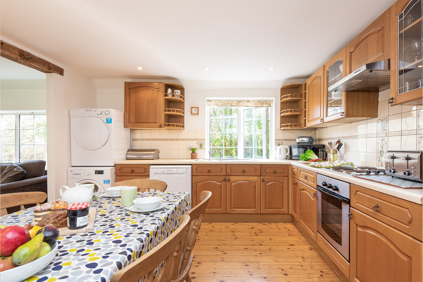 Another look at the kitchen diner 