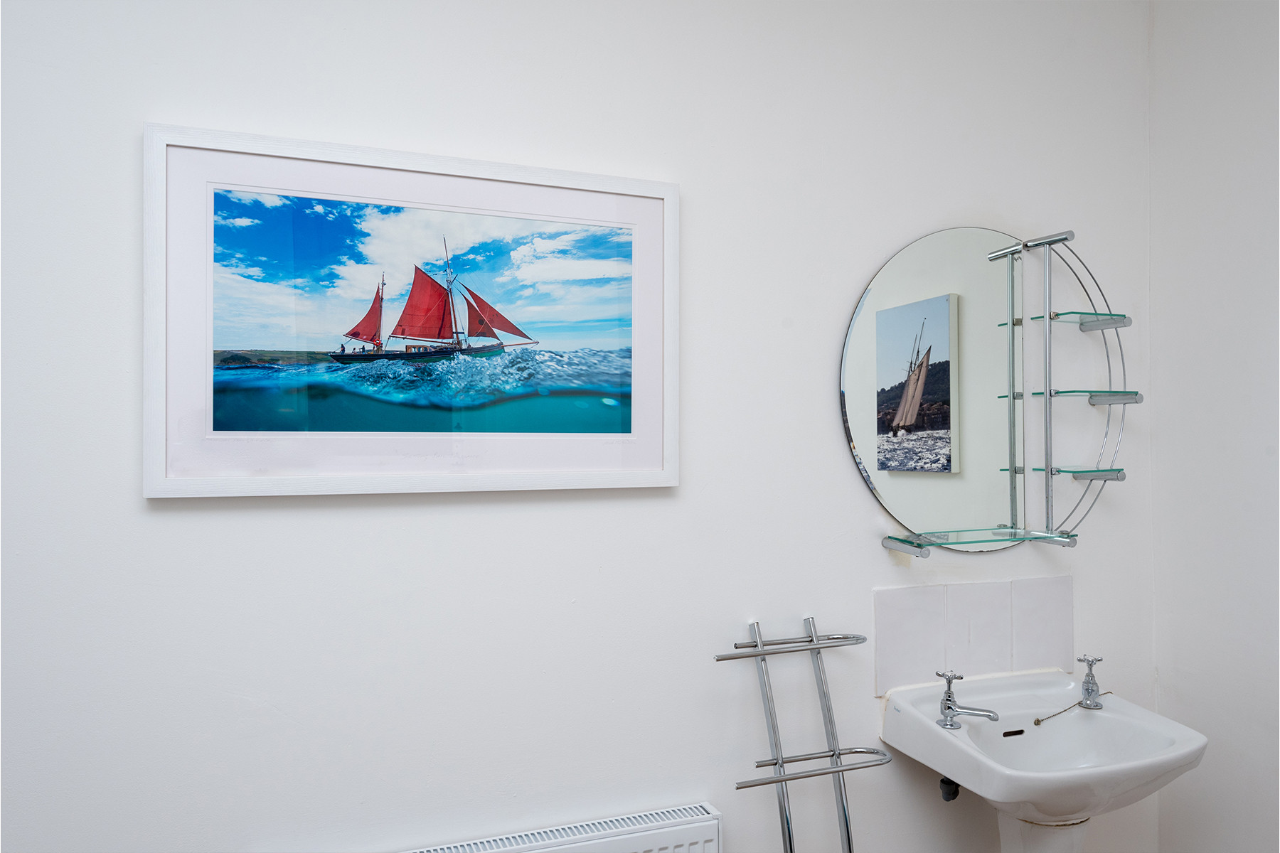 Another look at the en suite shower room