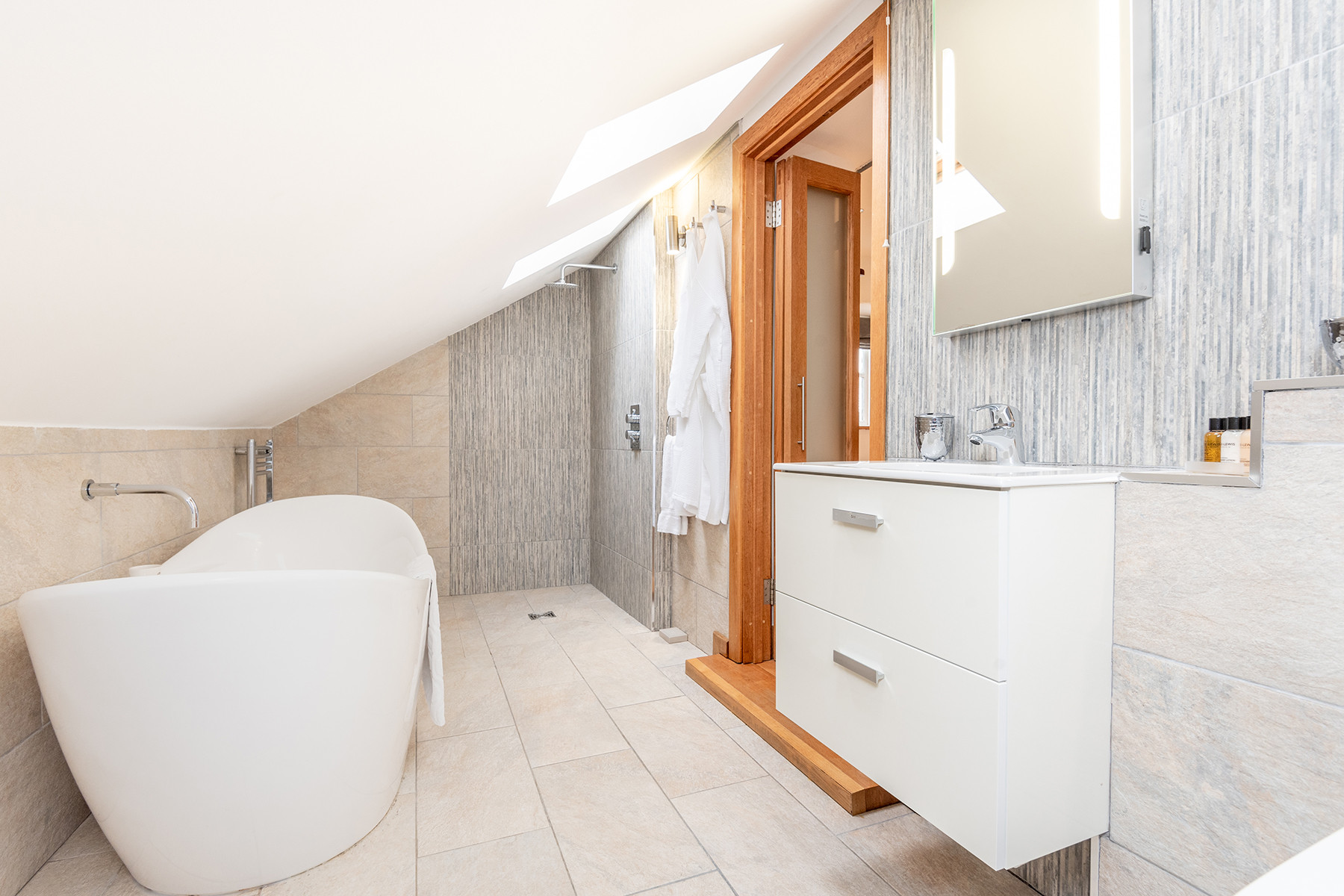 Property image 25 for THC766