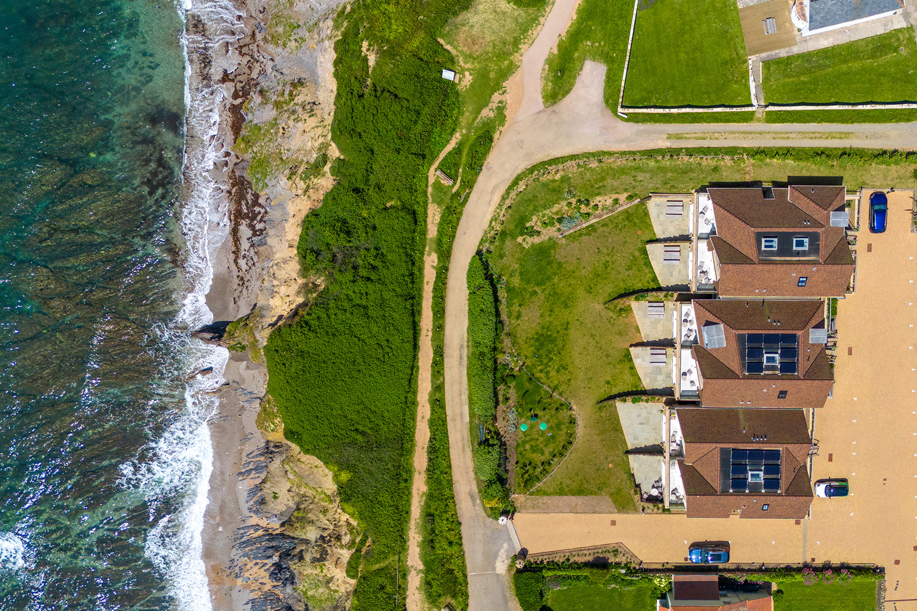 A birds eye view - right on the South West Coast Path overlooking the sea and just a minute walk from the beach! 