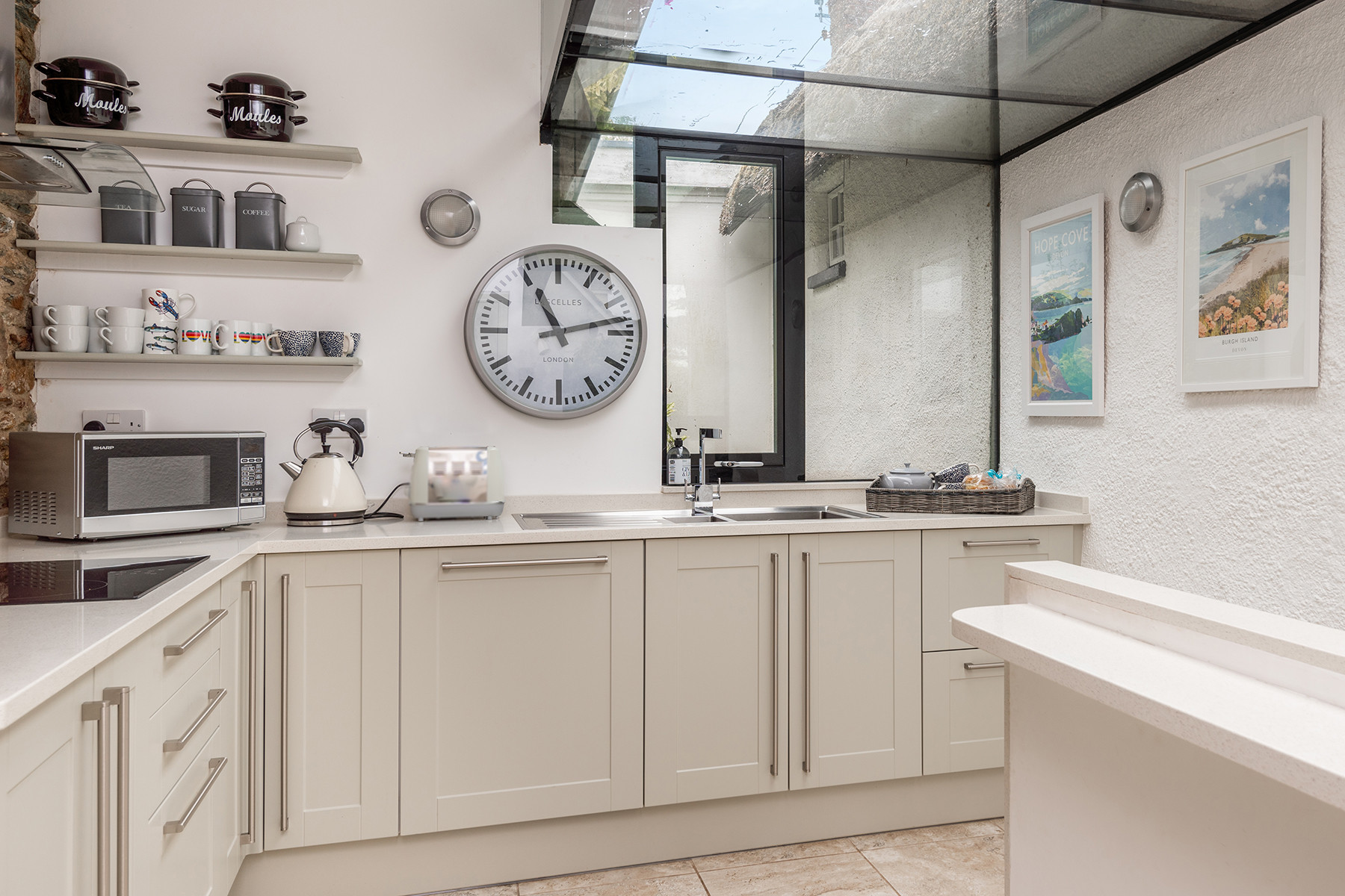 Another look at the kitchen. 