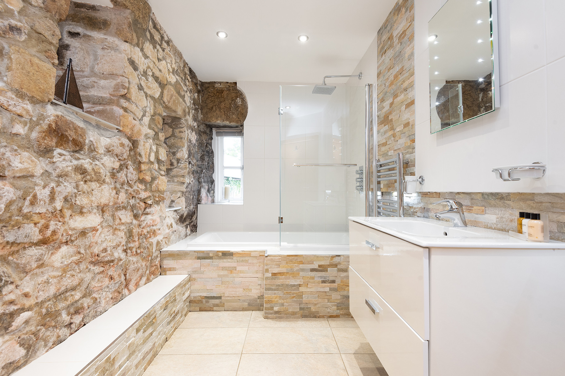 Property image 26 for THC766