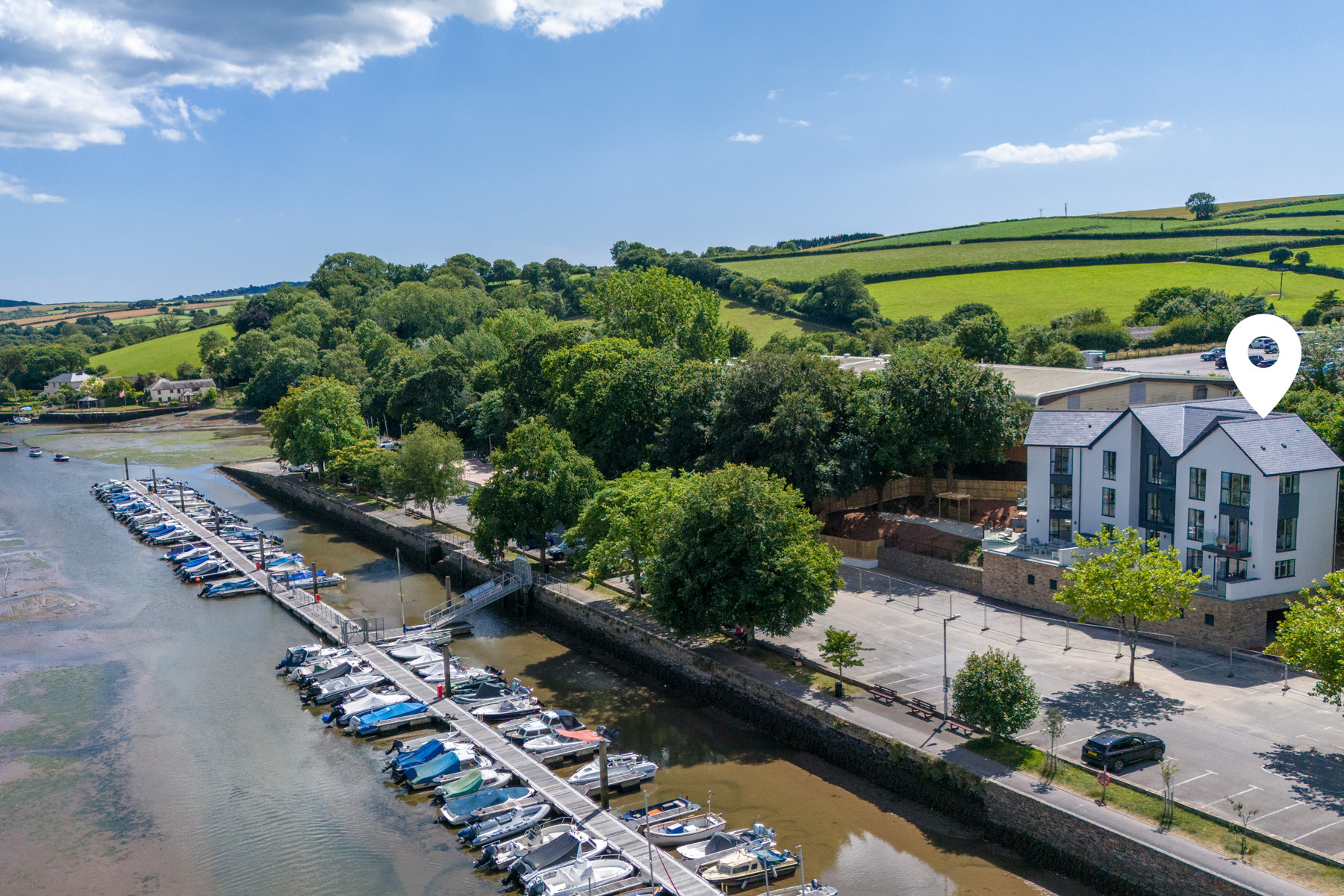 Estuary Reach -three bedroom dog friendly town house on the estuary in Kingsbridge, South Devon