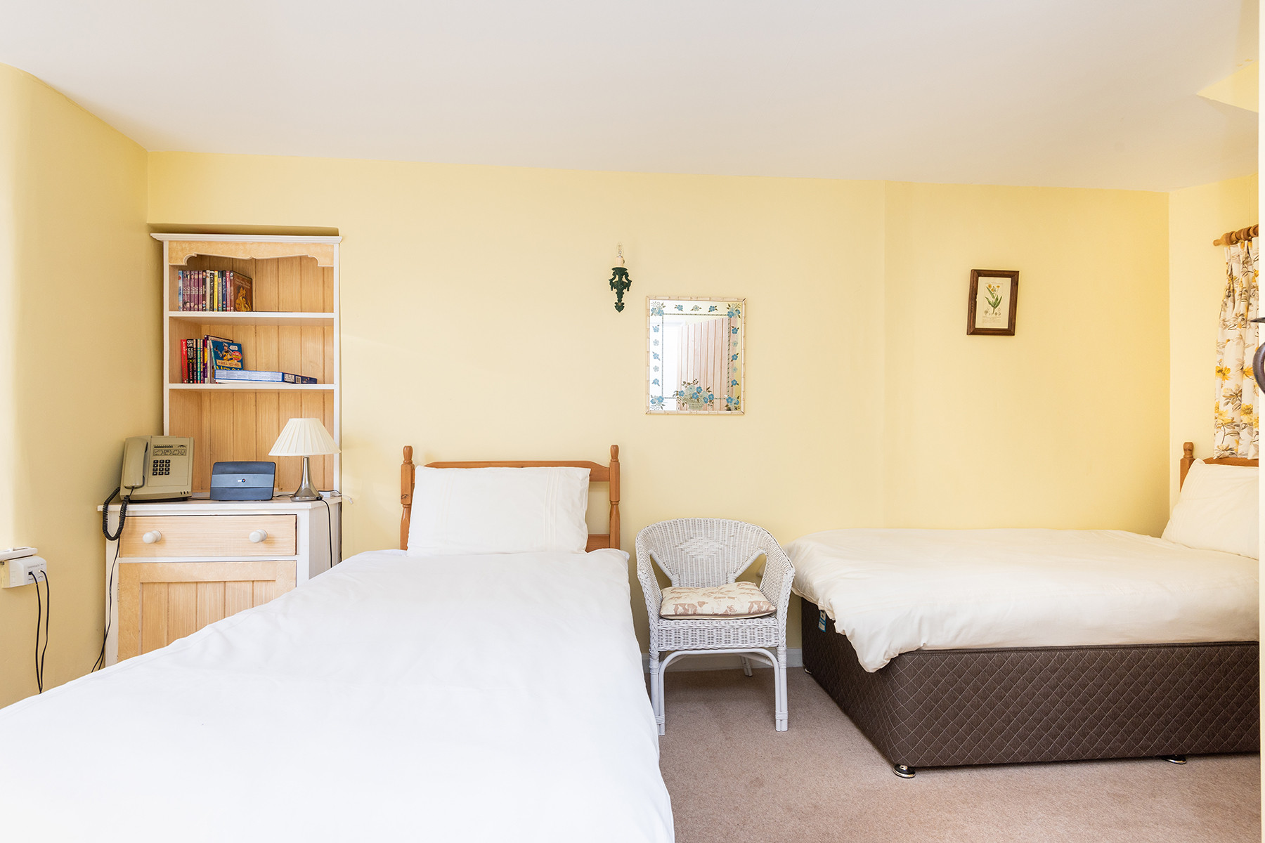 Another look at the second twin room 