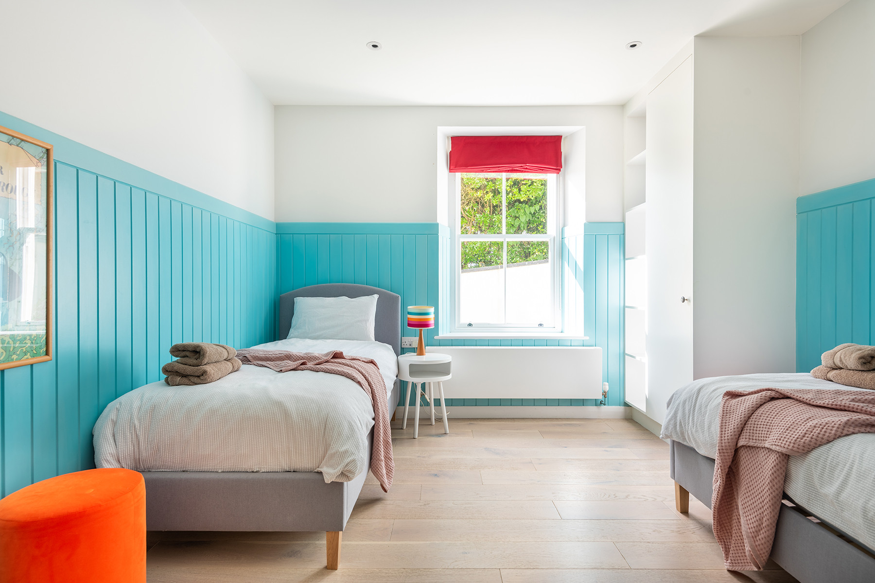 The spacious second twin bedroom. 