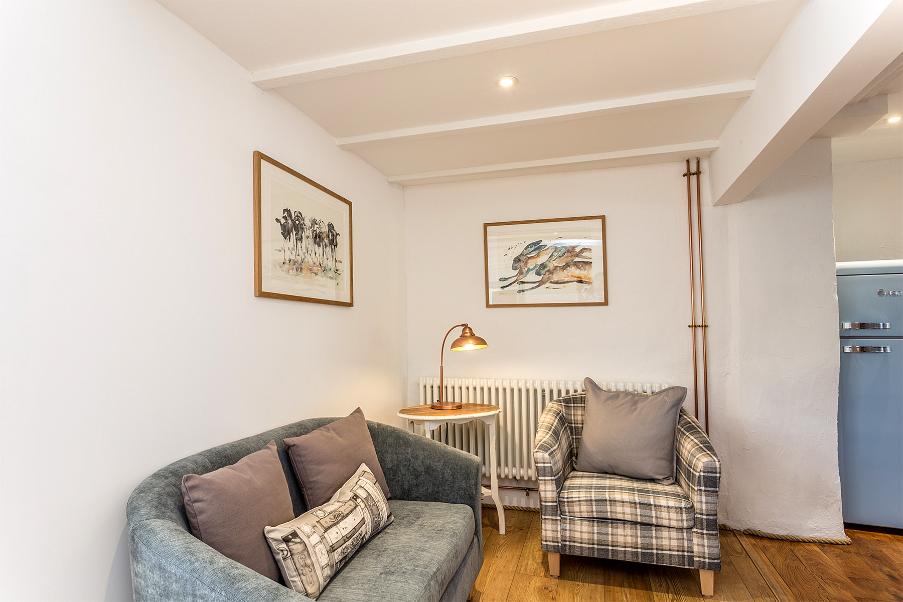 Additional seating area off the lounge area 