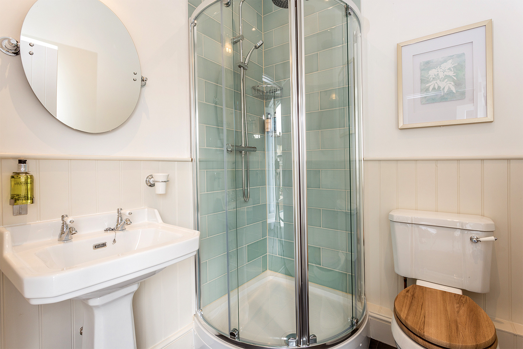 En-suite shower room to Master bedroom 