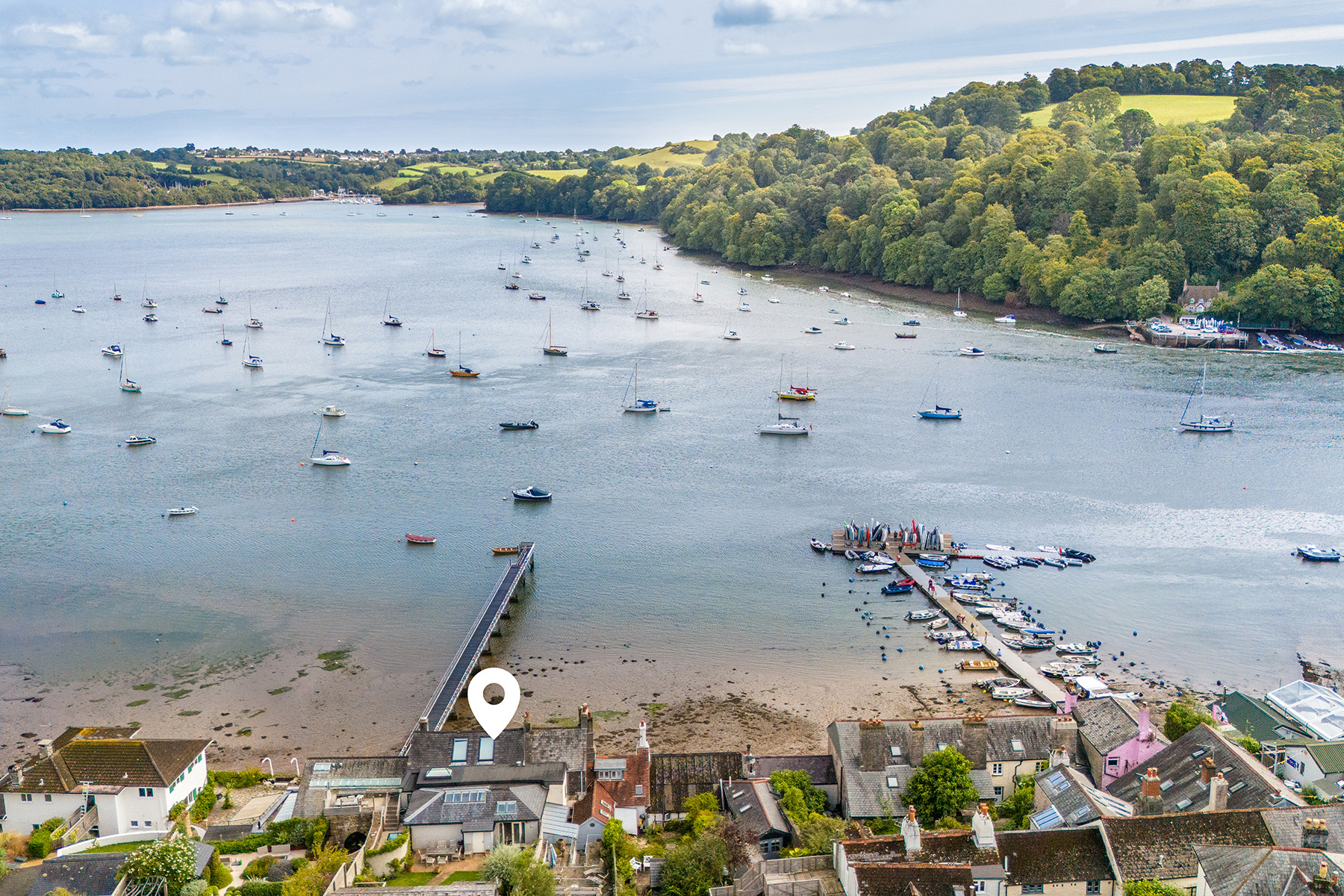 Dunedin Cottage with front row waterside setting