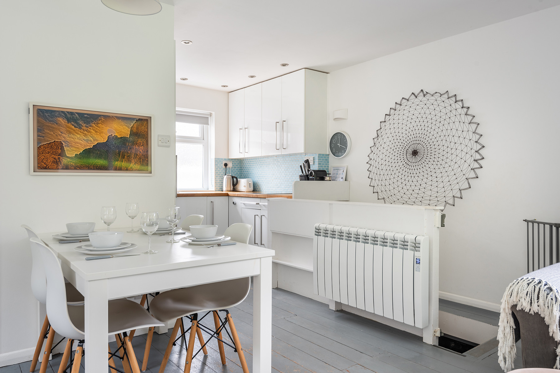 The kitchen and living area 