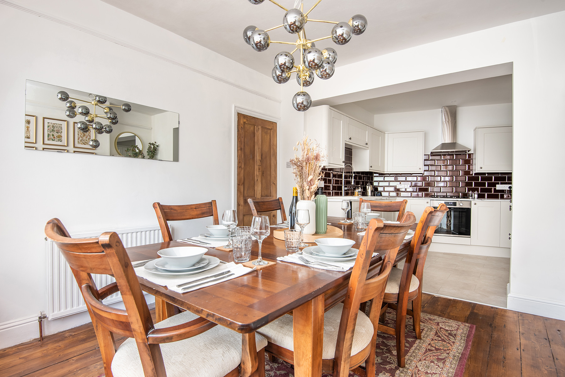 Large open-plan kitchen/diner