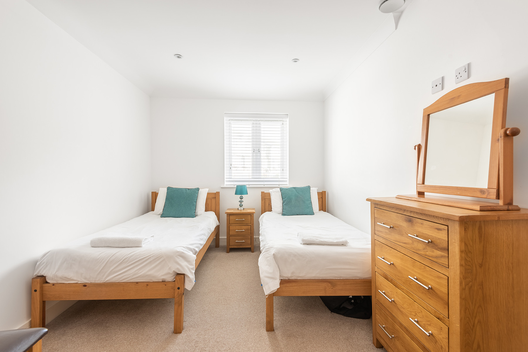 Twin bedroom