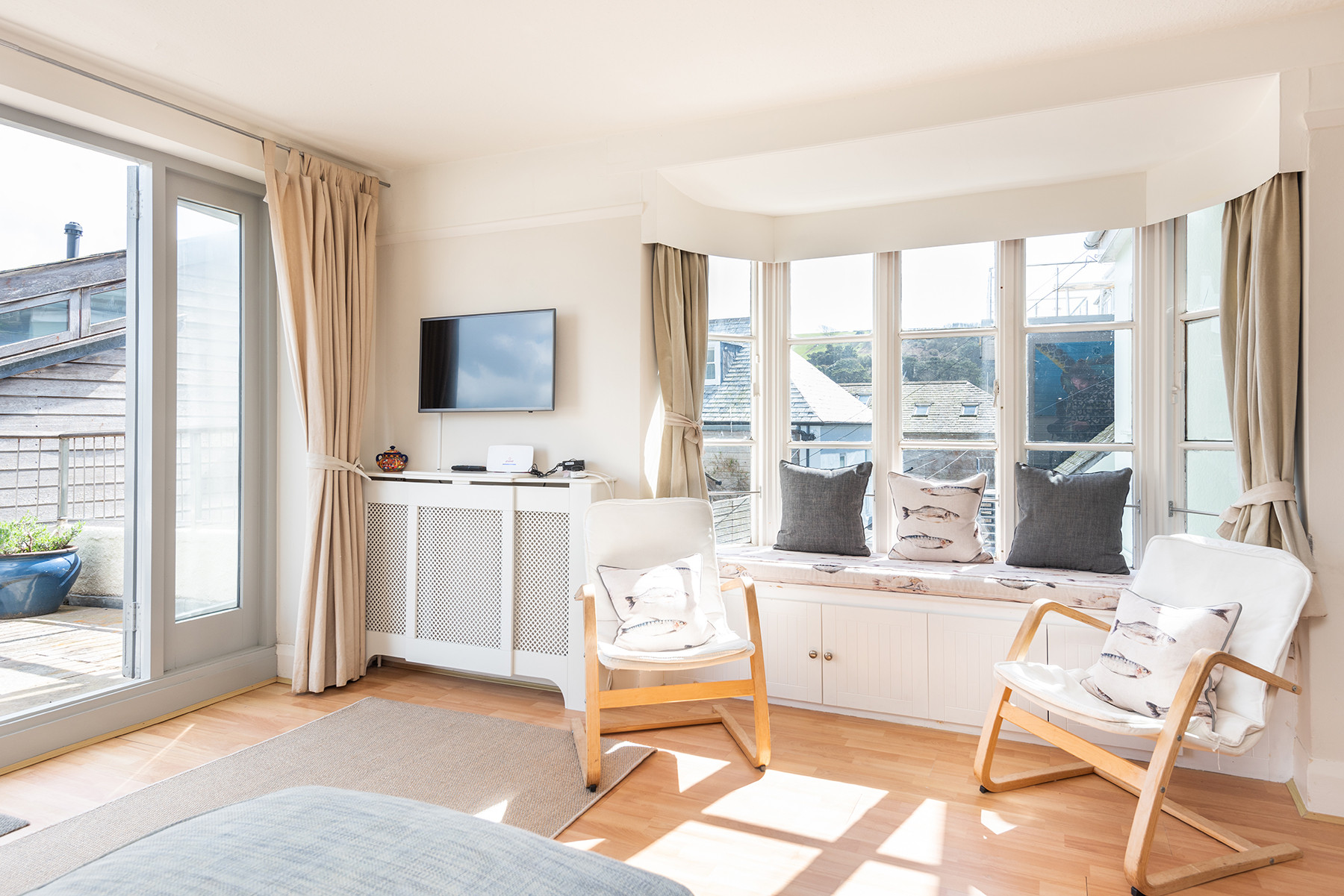 Another view of the sitting room