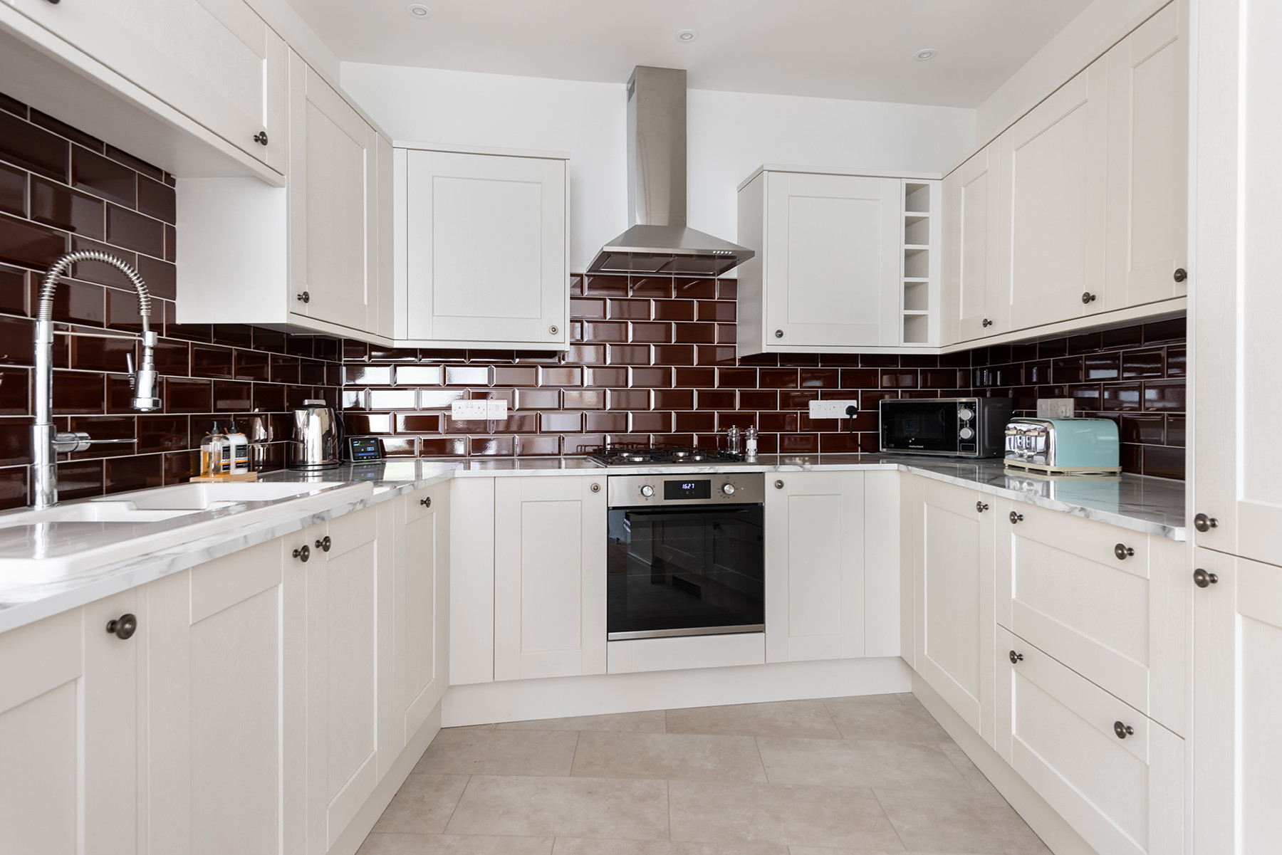 Fully fitted kitchen with built in appliances