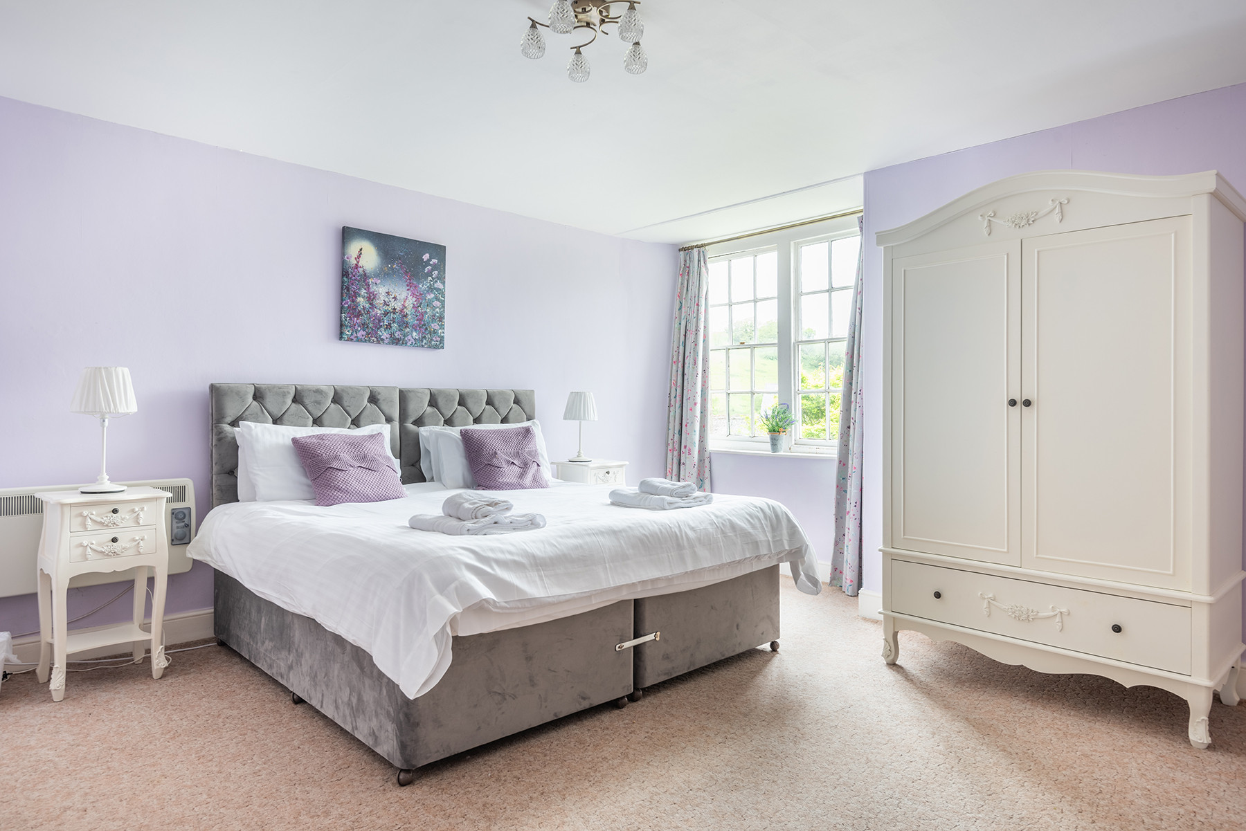 Bedroom 2 with twin/super king bed