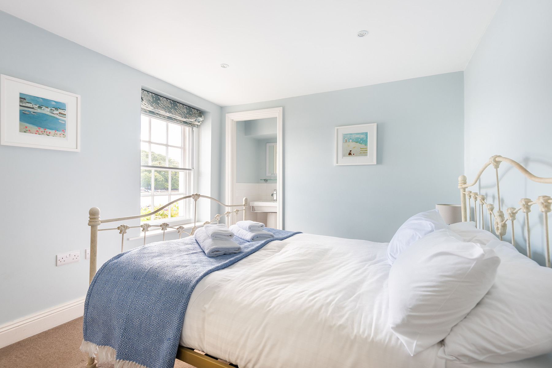 Bedroom 1 with 5ft king bed and wash basin