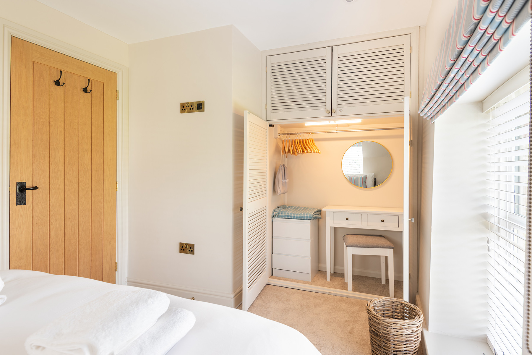 Bed 3 and the dressing area