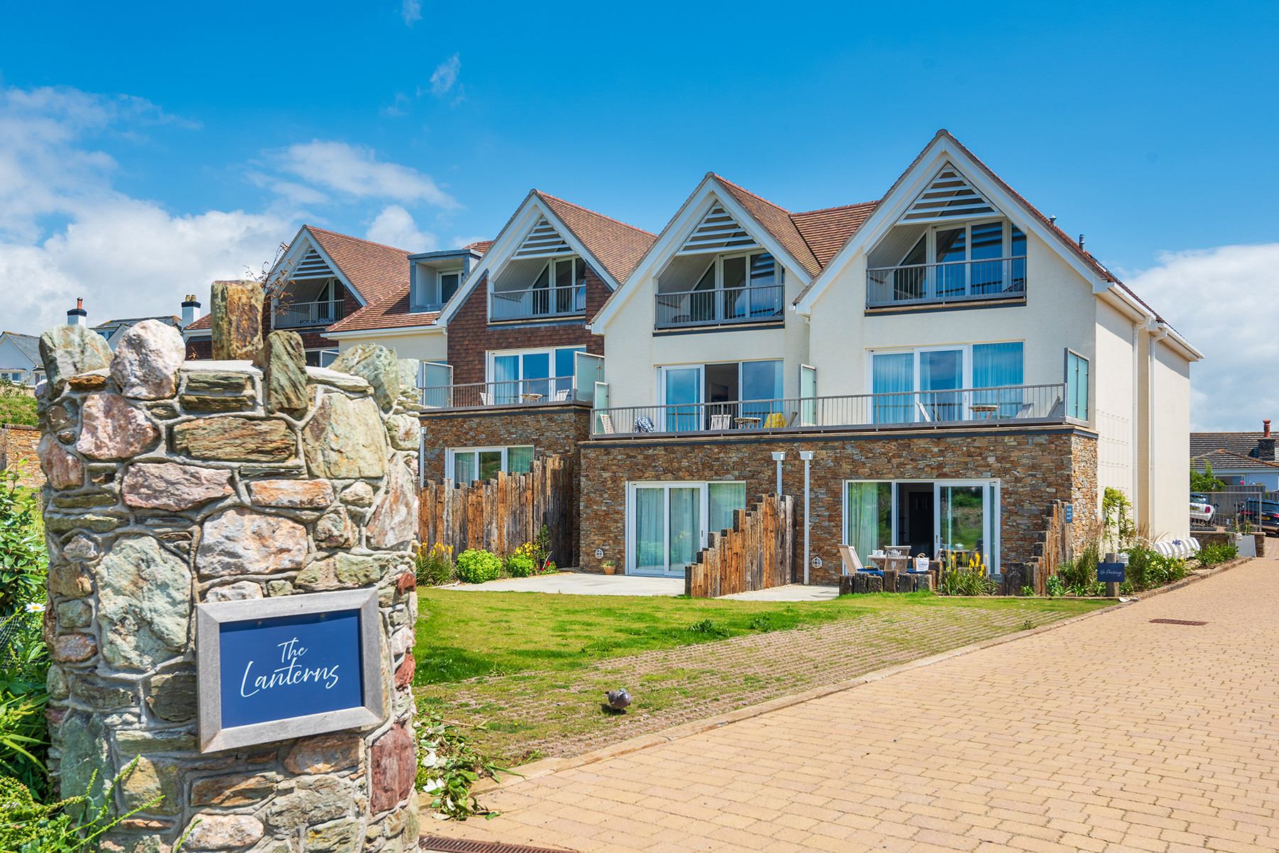 Welcome to The Lanterns 