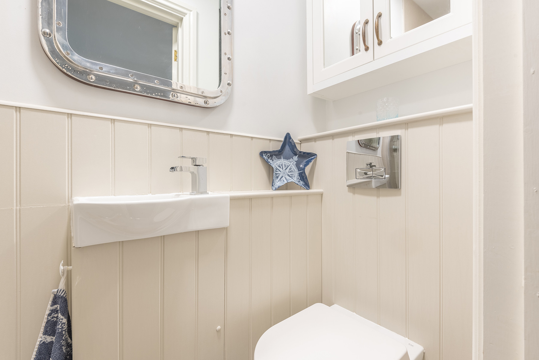 1st floor shower room.