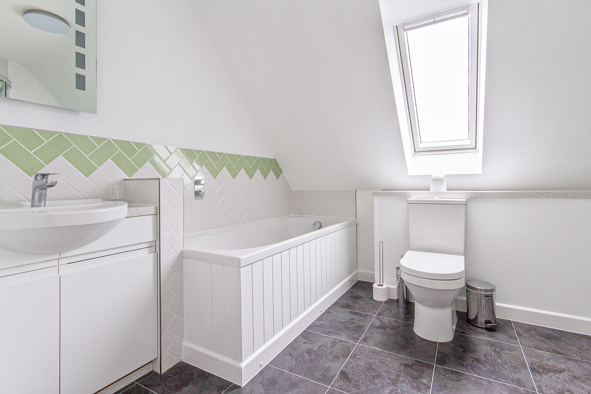 First floor family bathroom WC