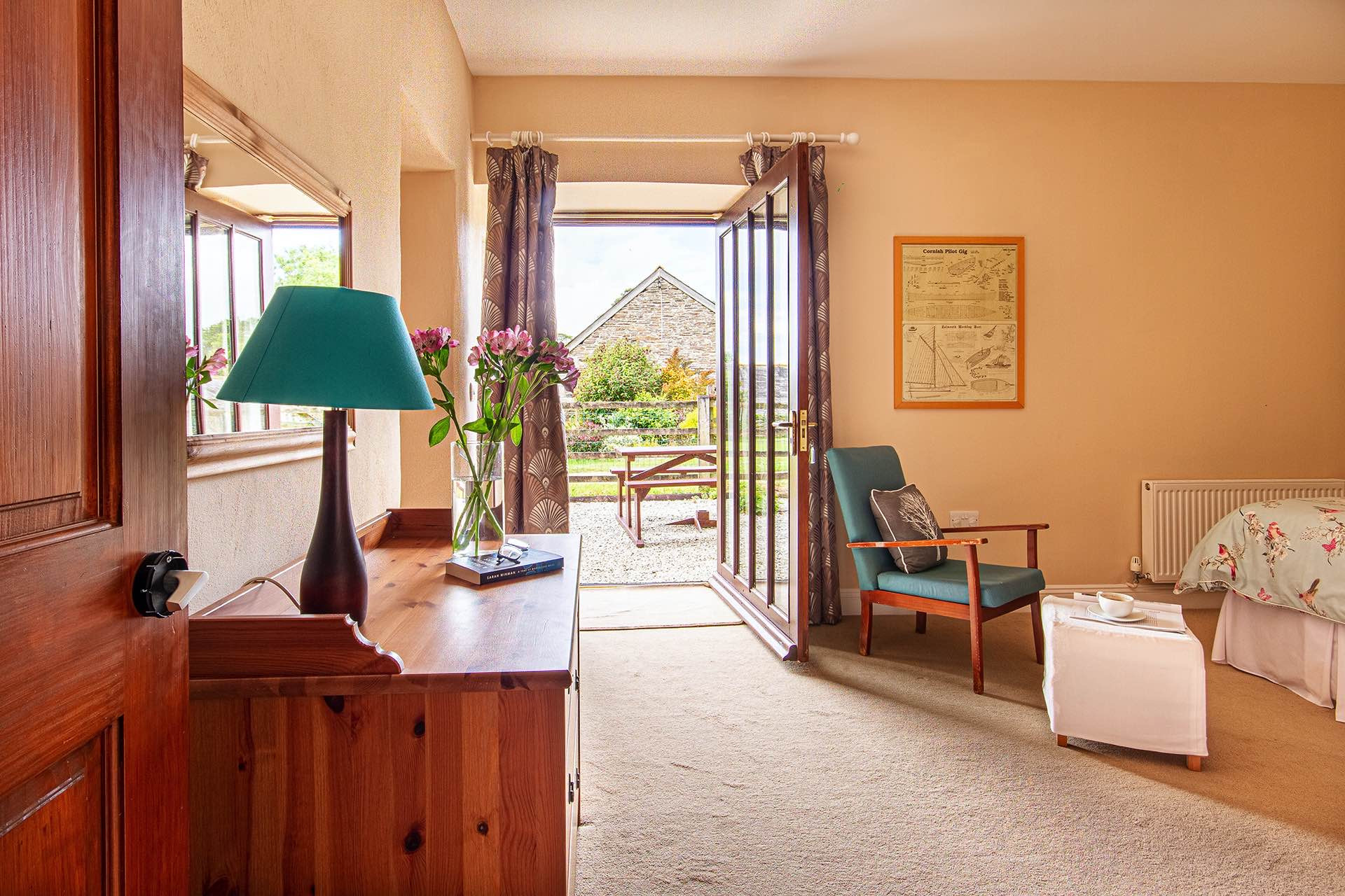 Access to front garden