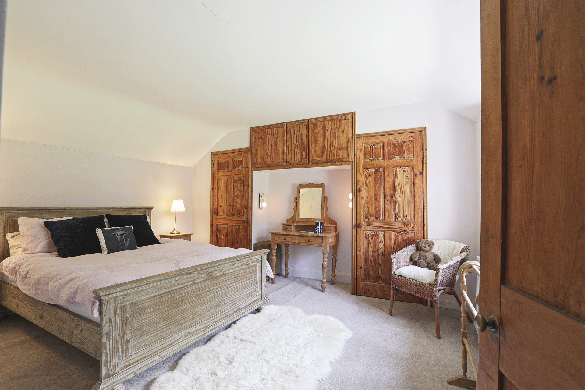 Bedroom with king size bed