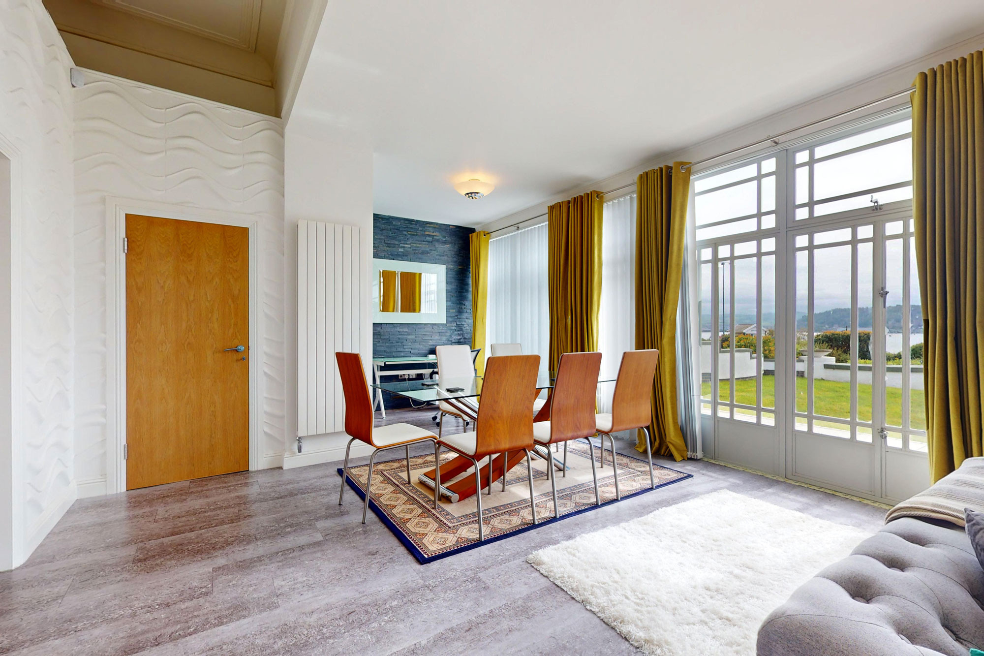 Riverside Retreat 4