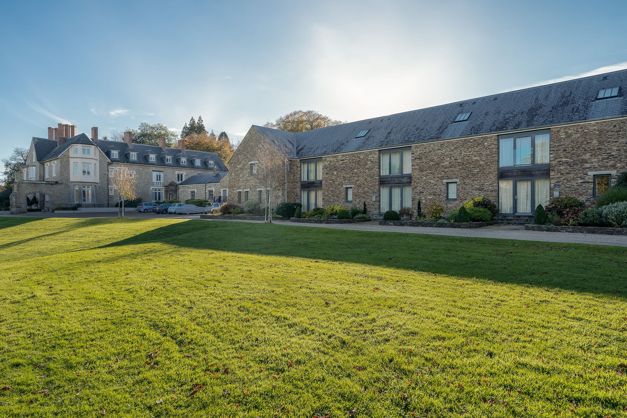 De Challon building and original stately house.