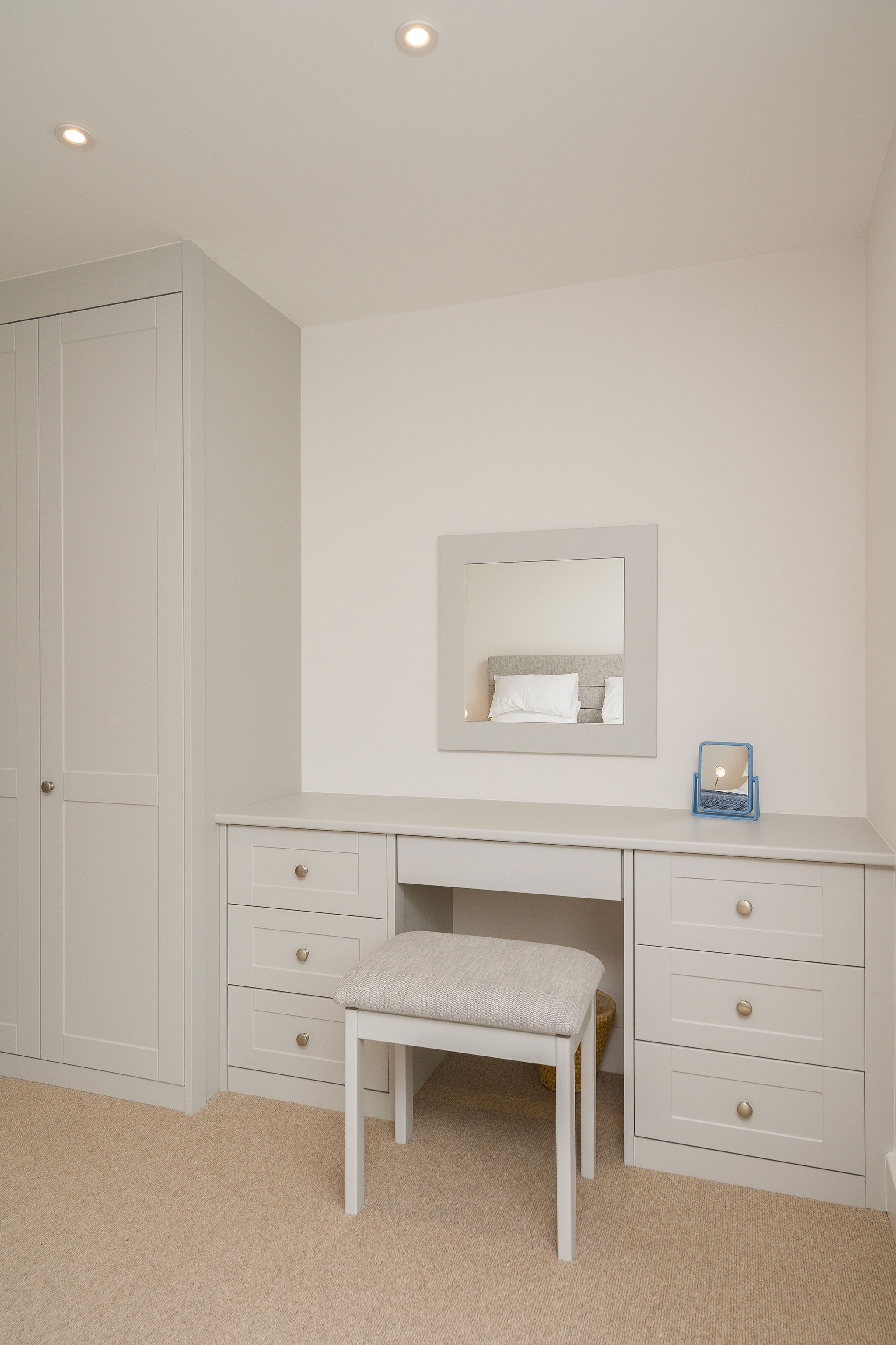 The dressing table in bedroom 1