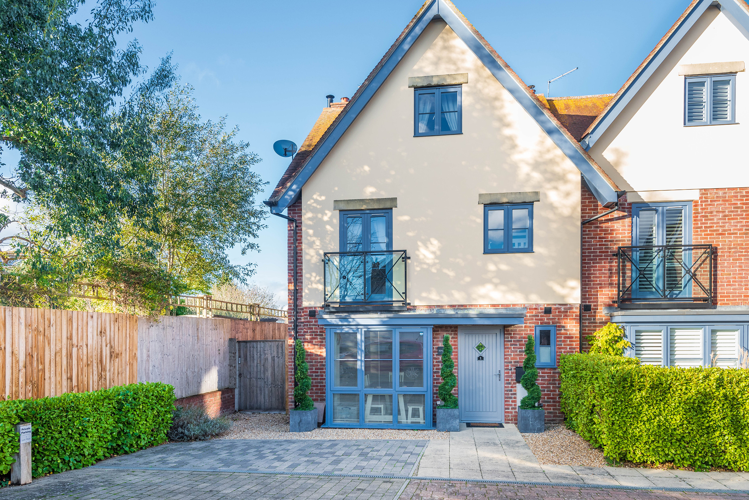 Property image 2 for THCB270