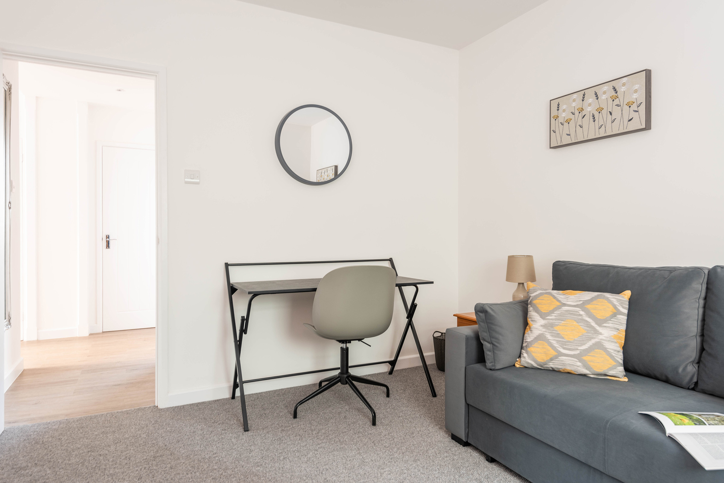 Snug with double sofa bed