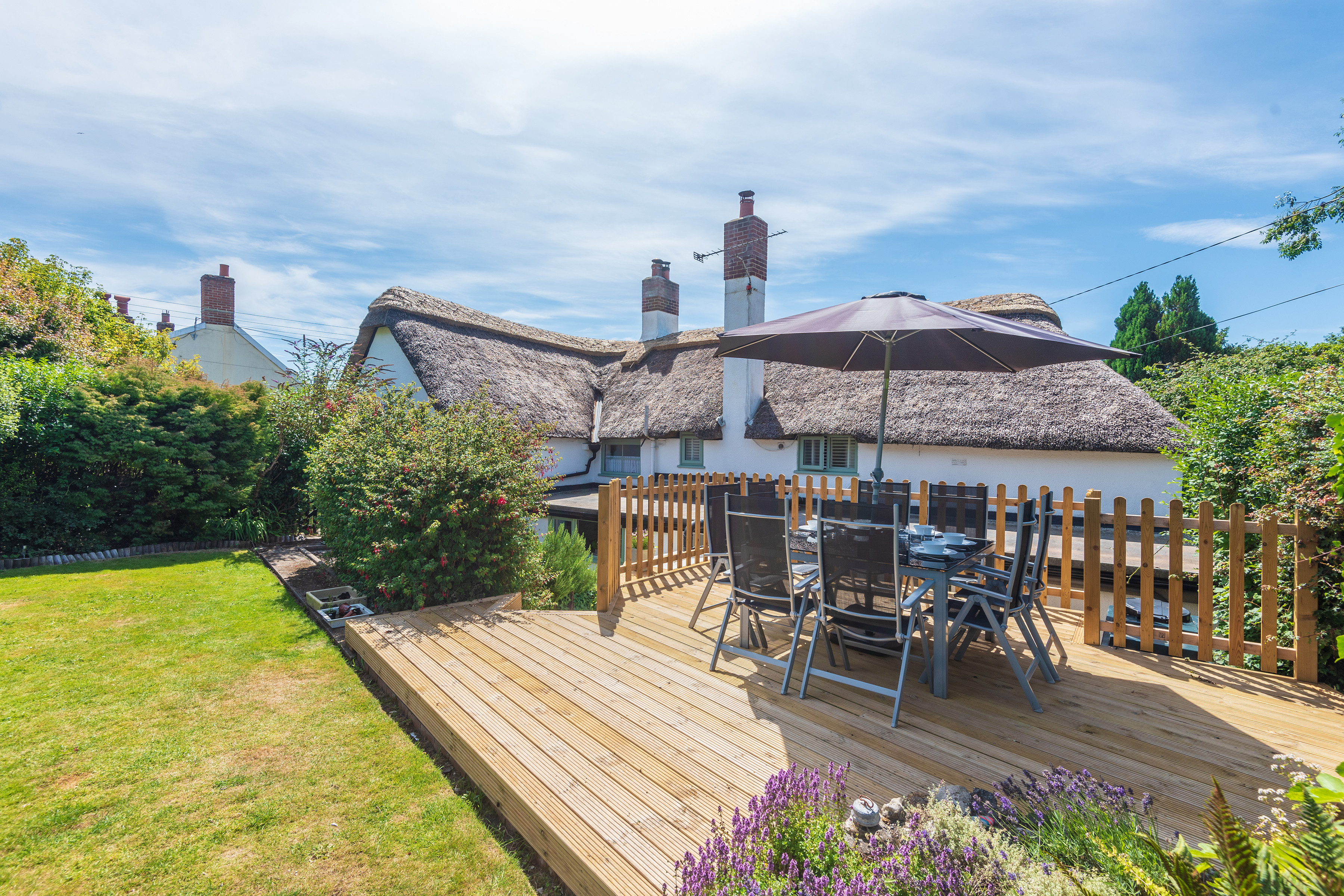 Garden with outside seating
