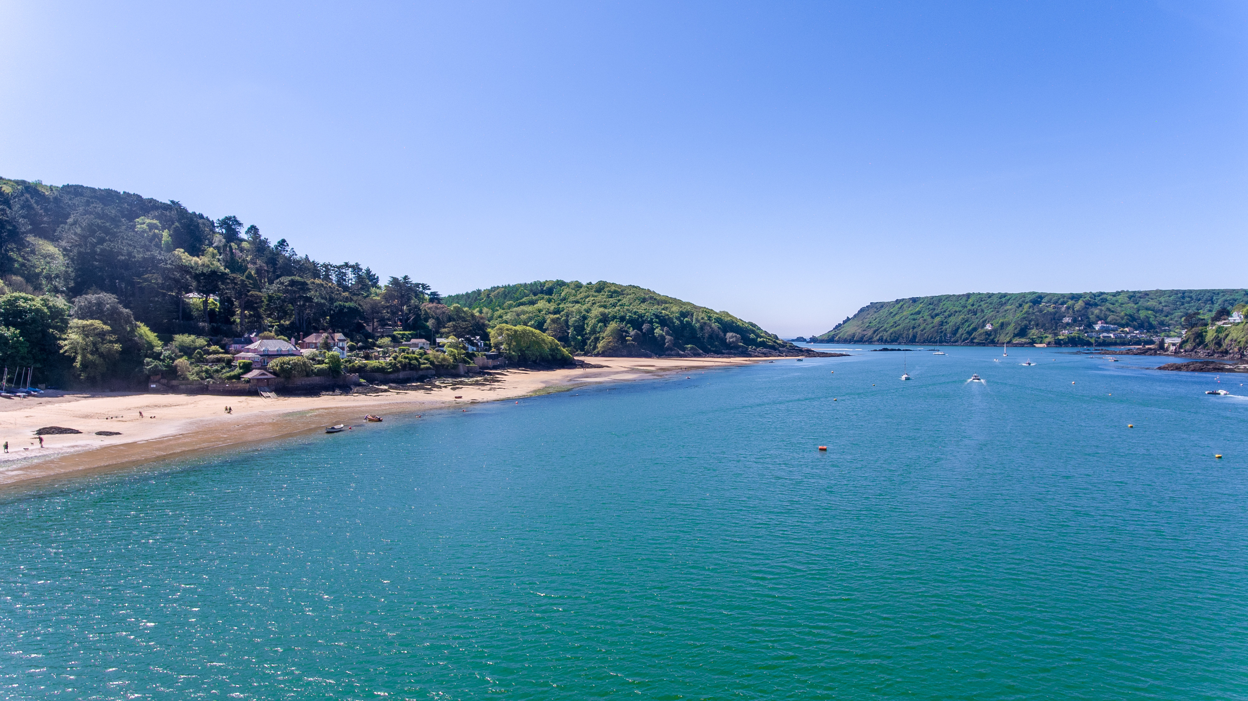 Great sandy beaches within easy walking distance (via passenger ferry)