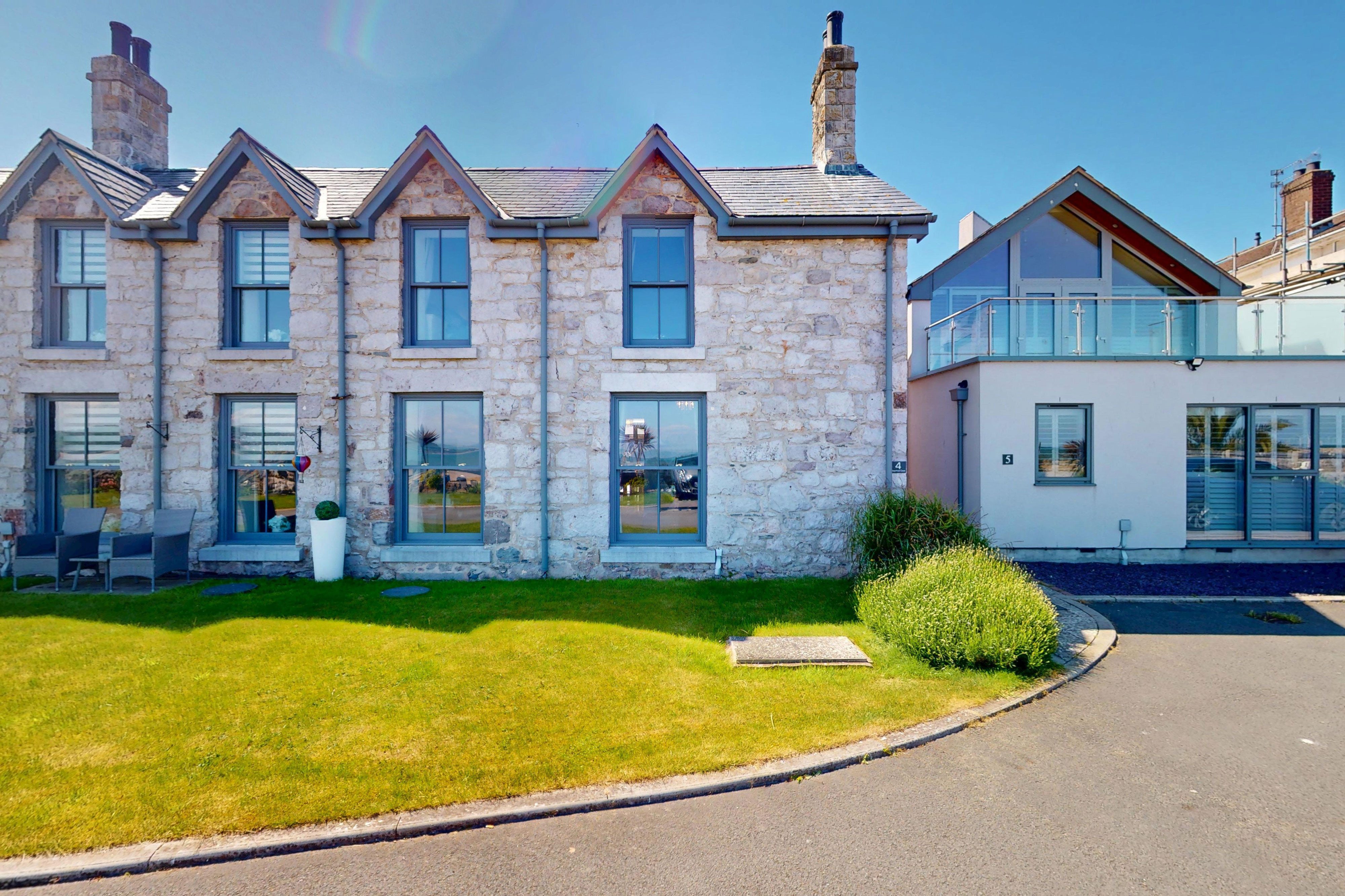 Beach Cottage 2