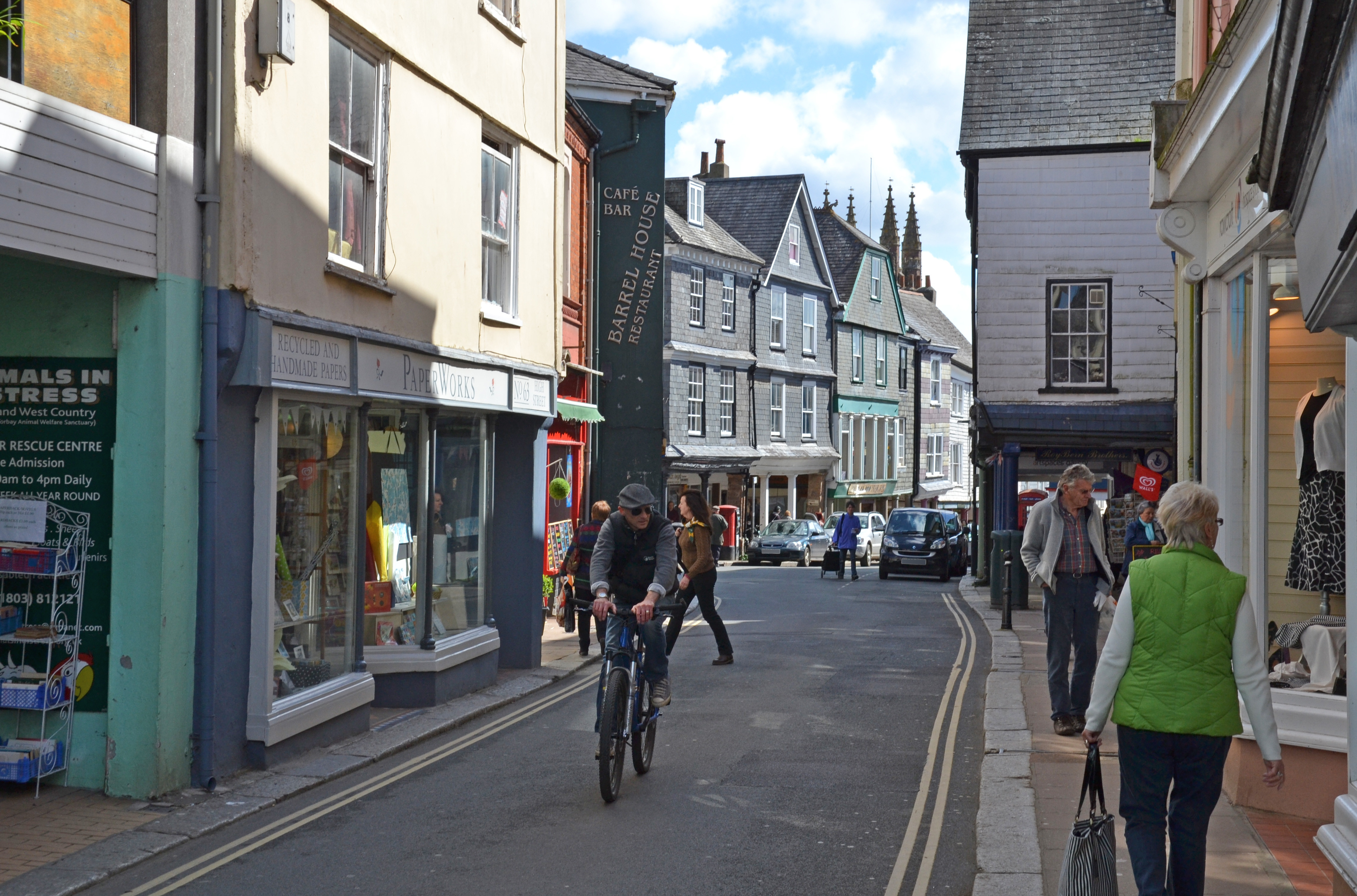 The Totnes High Street.
