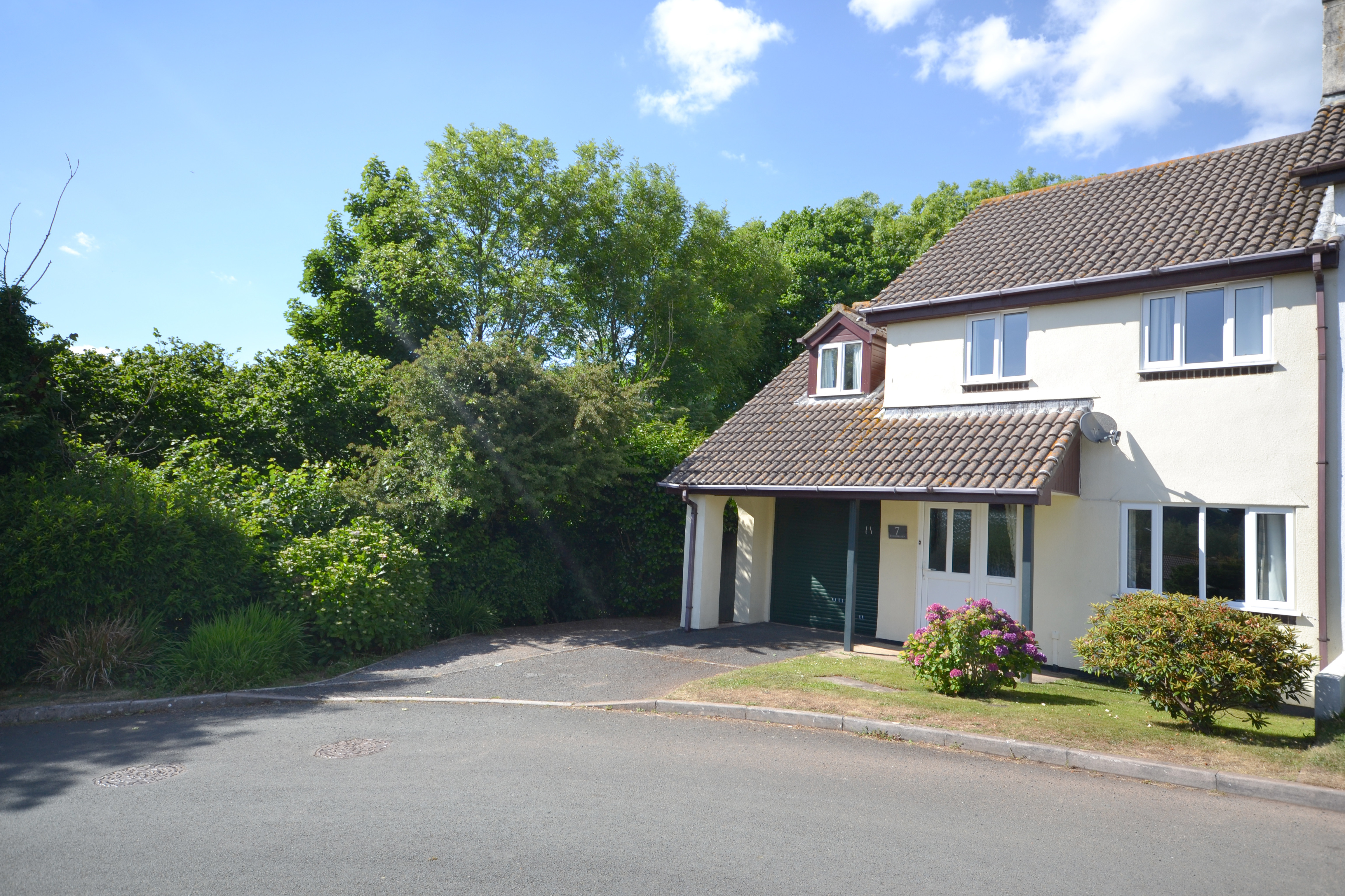 Tucked in a quiet residential street is 7 Primrose-a 3 bedroom holiday home in Chillington