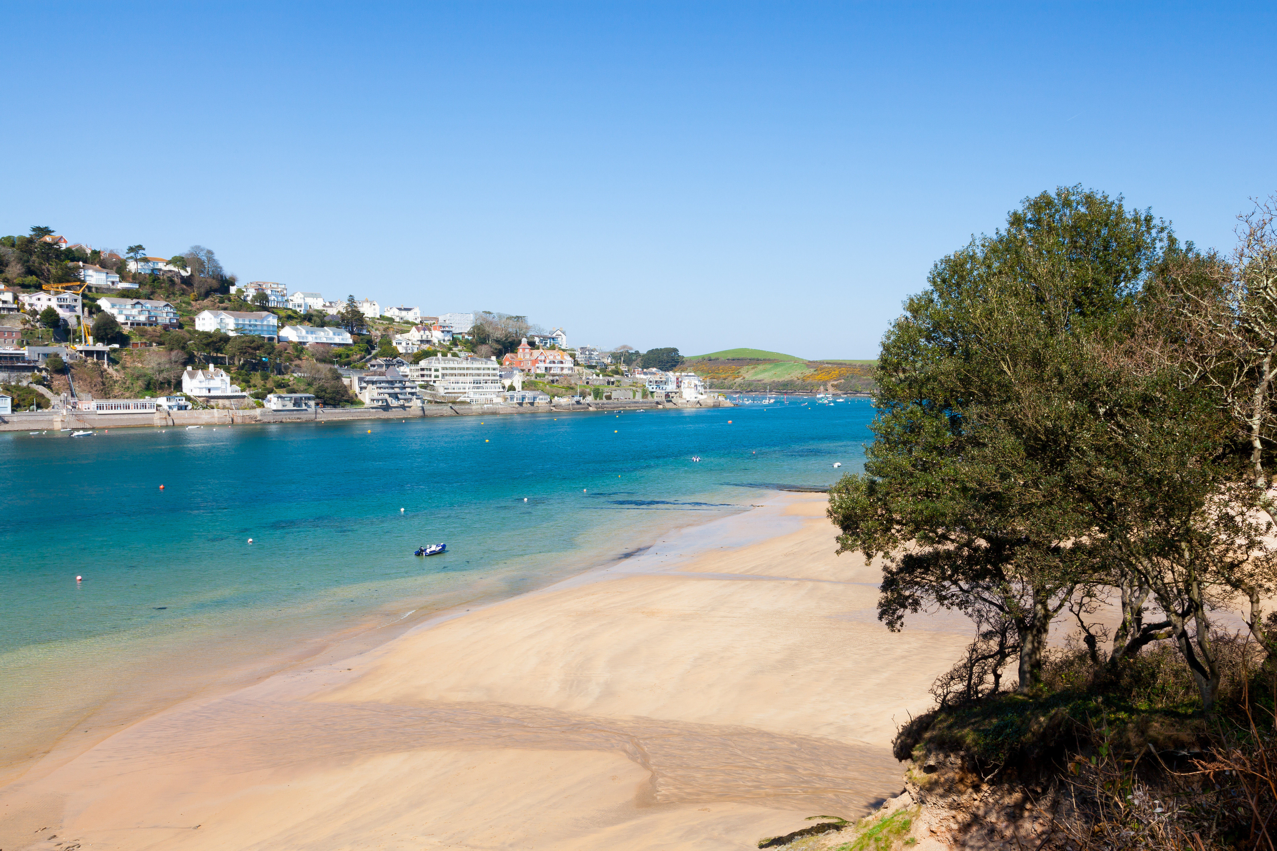 Beautiful Millbay Beach on the Salcombe Estuary is nearby.