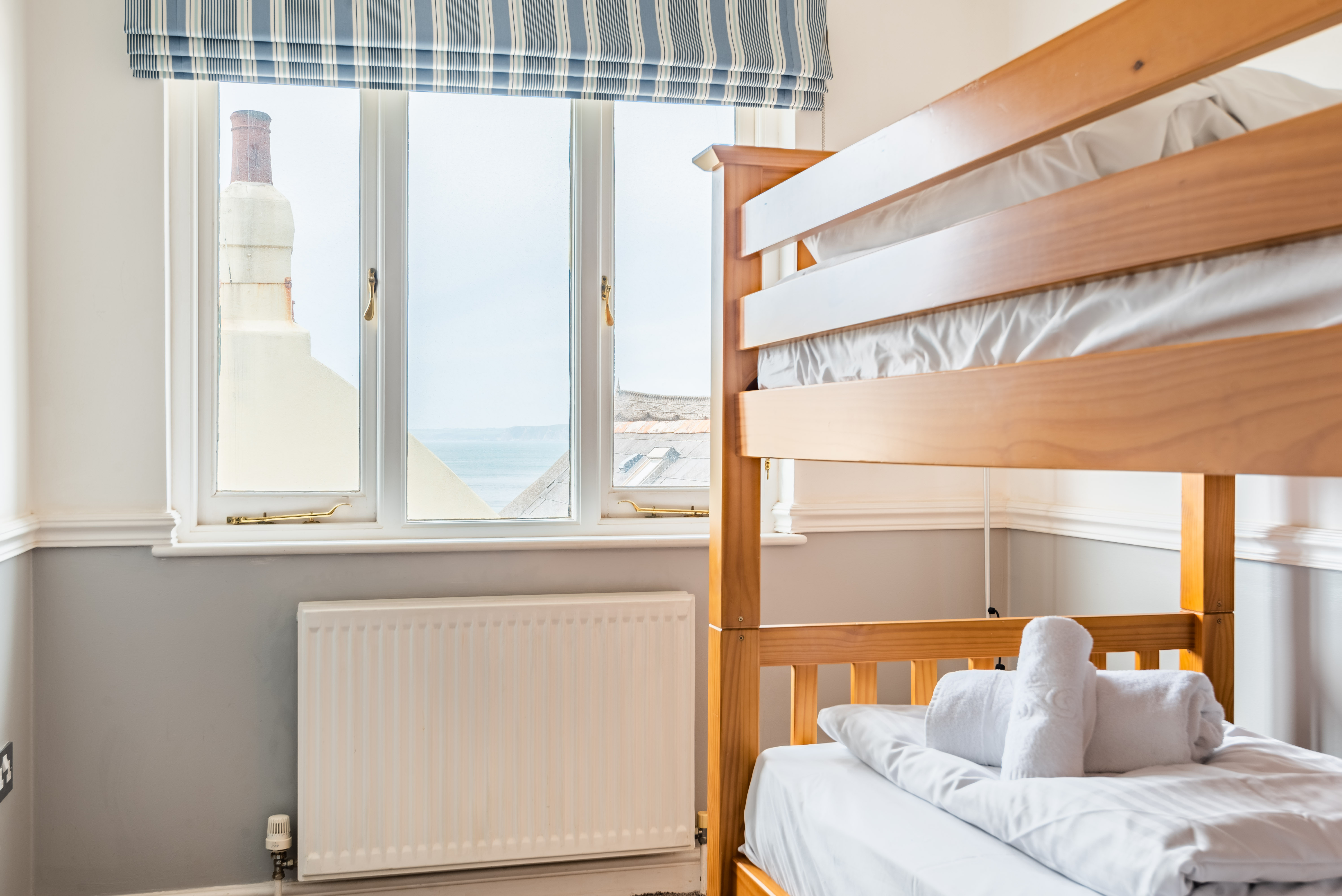 The bunk bedroom.