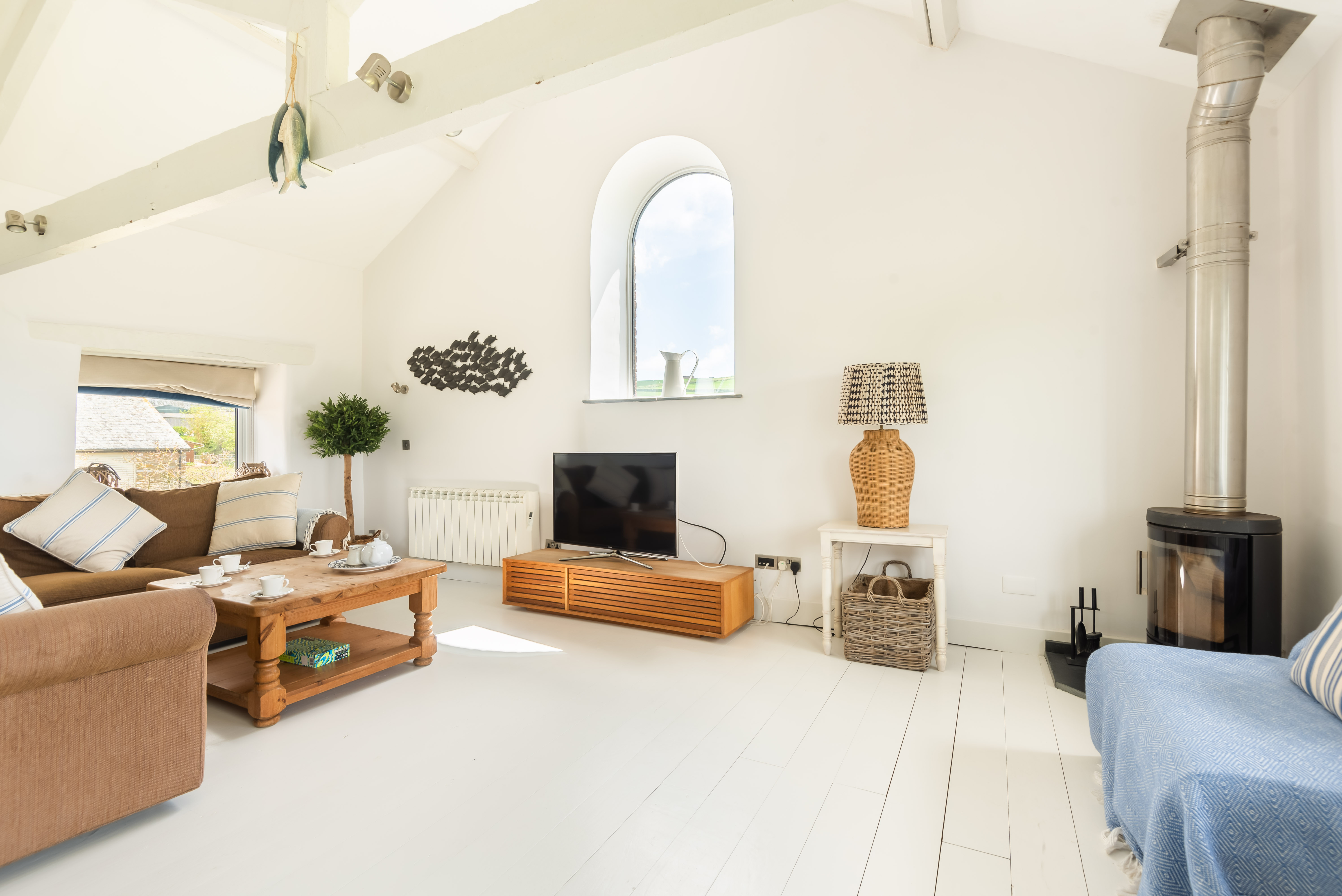 The sitting area with Smart TV and SKY