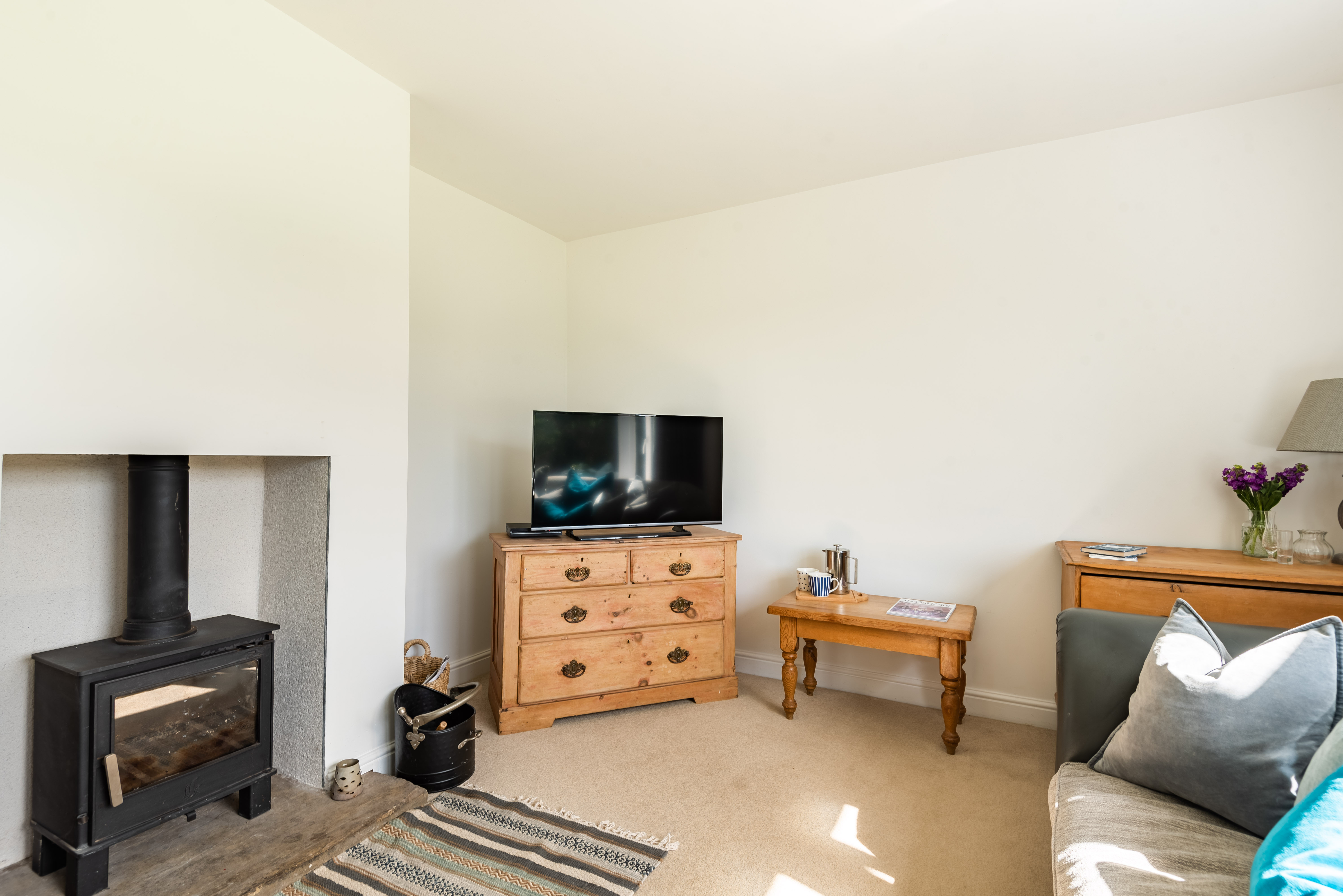 Another look at the lounge 