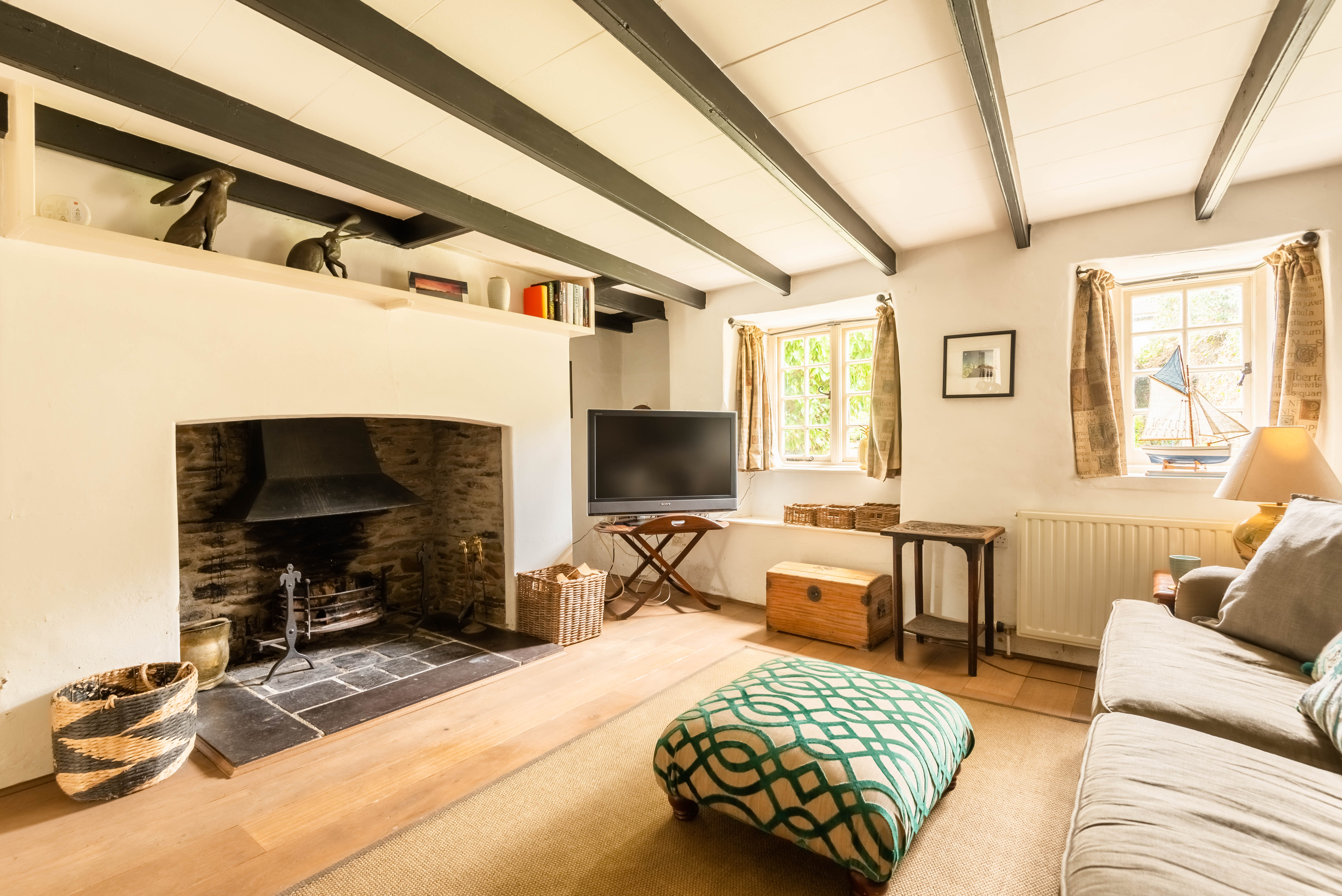 Another look at the lounge 