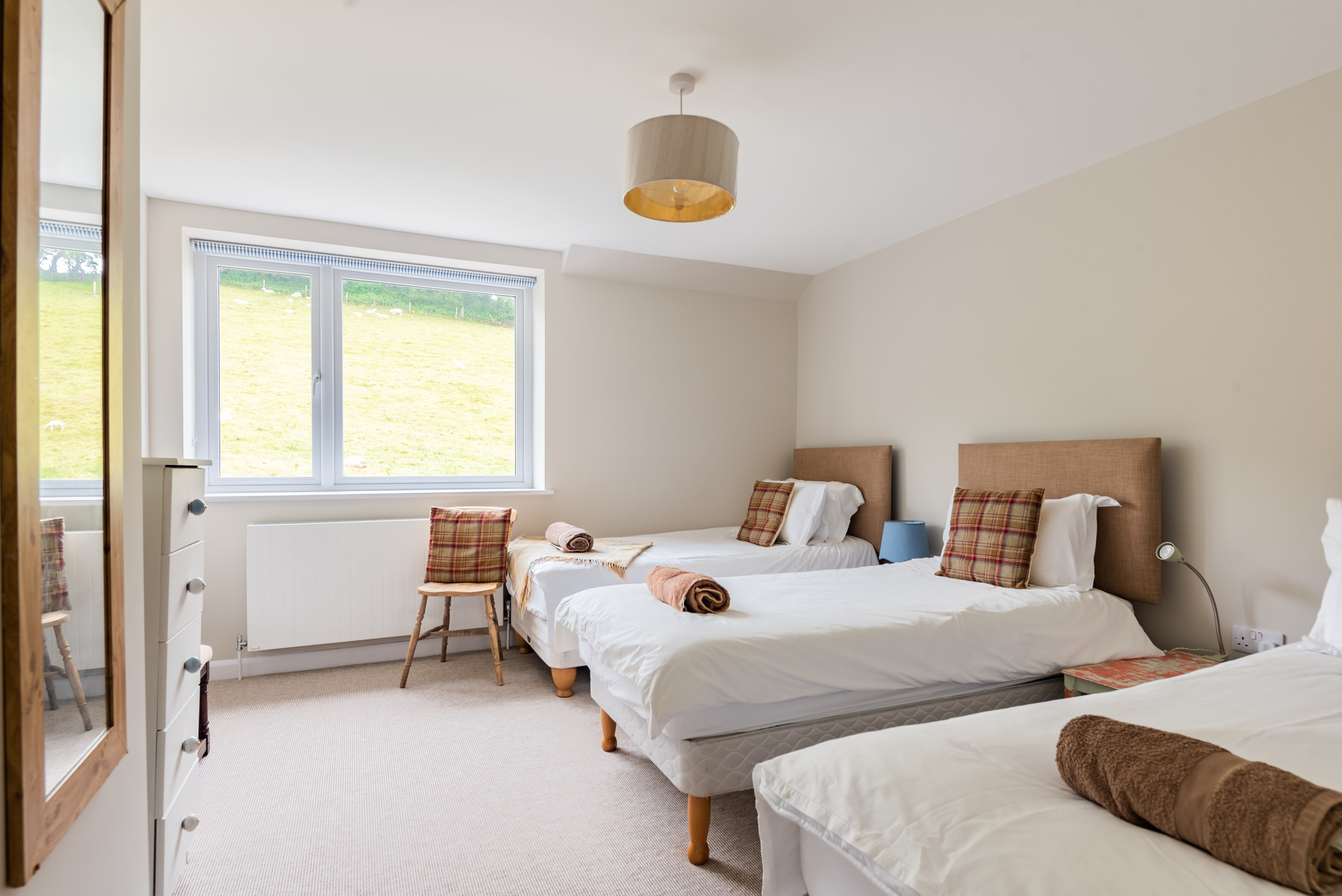 Bedroom 3 with 3 single beds