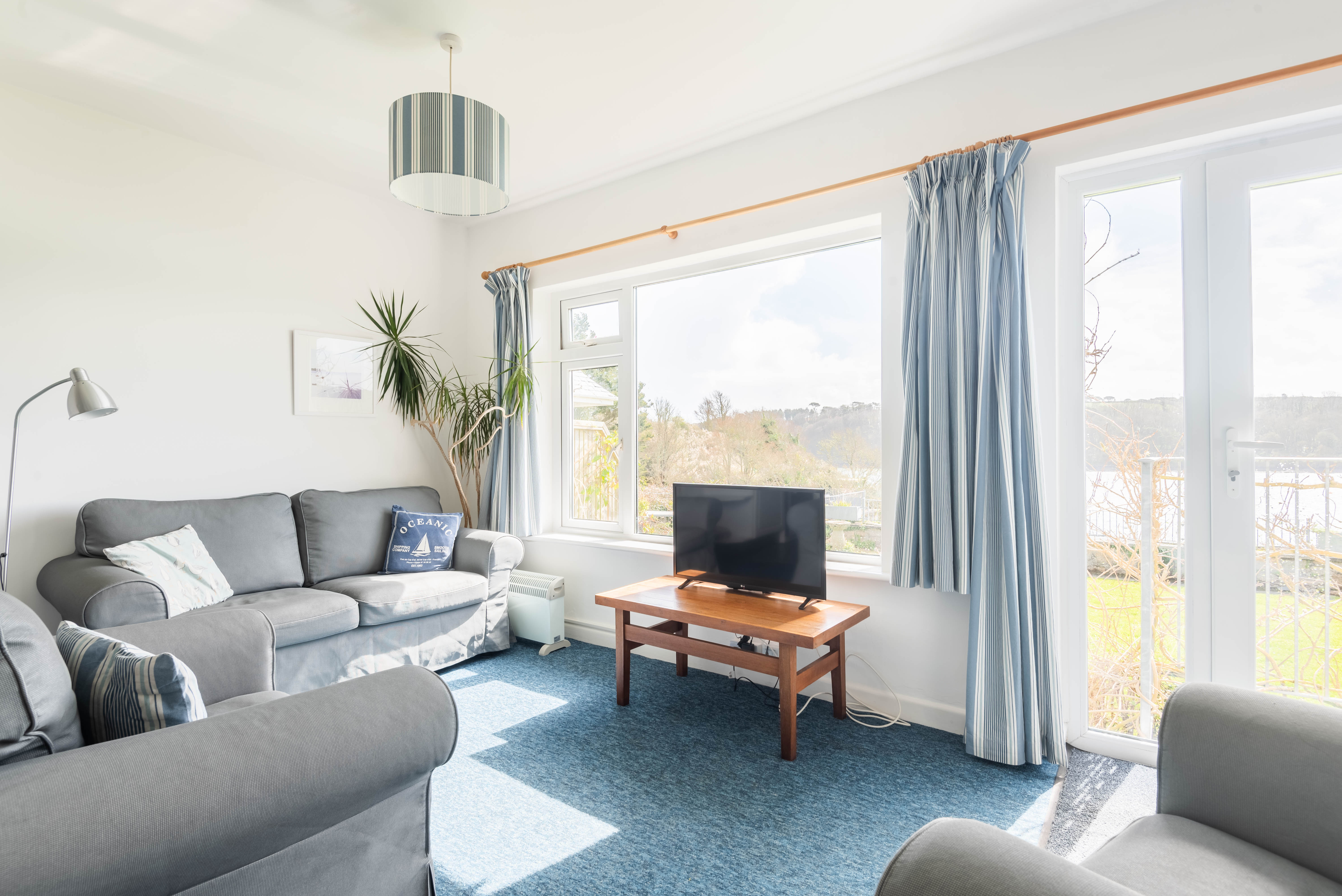 Super views of the Helford river from the lounge area.