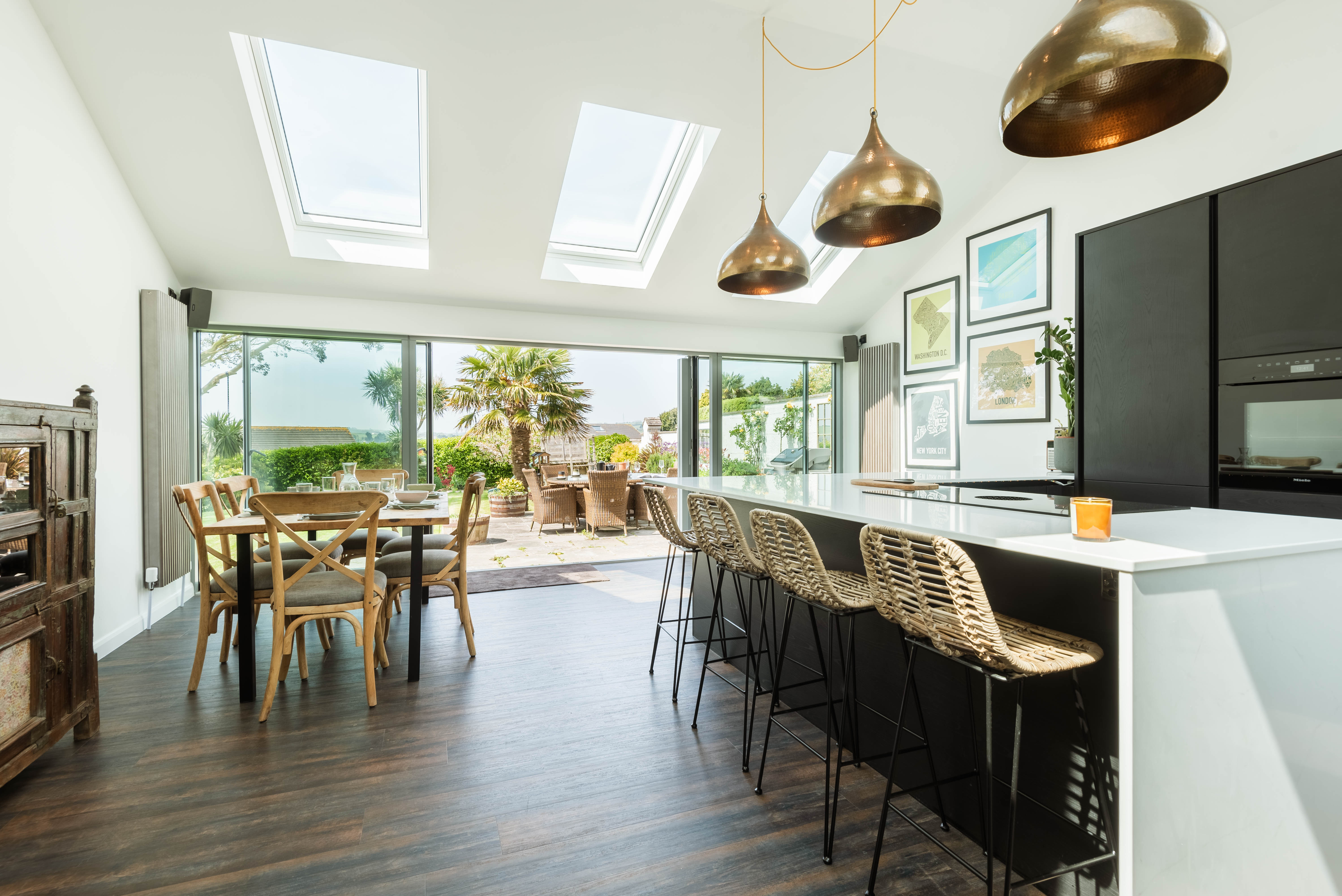 The fabulous modern kitchen/diner