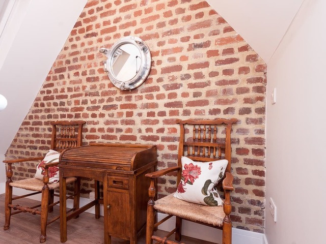 Bedroom 3 seating area