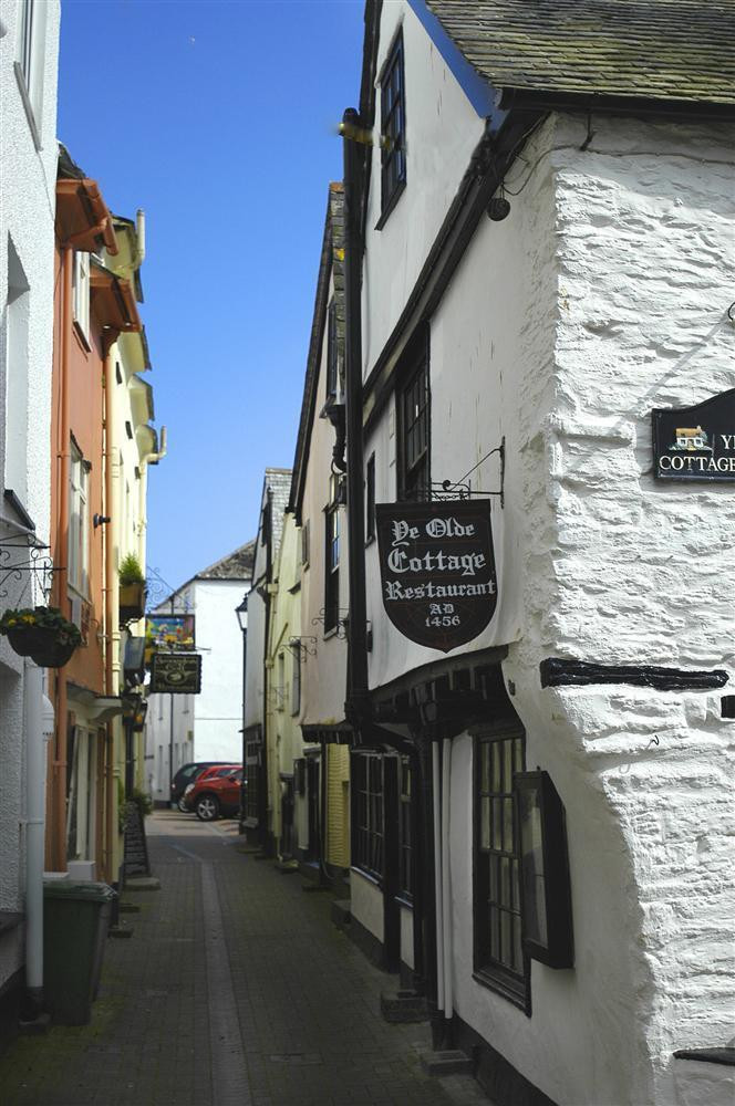 The pretty village streets of Looe
