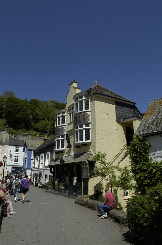 Village street life in Polperro