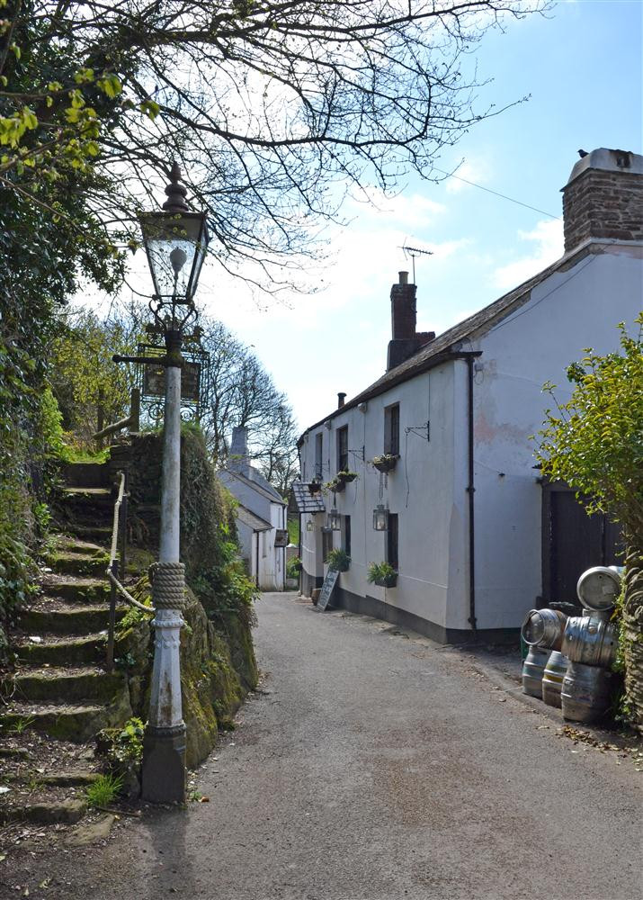 The Journey's End pub at Ringmore